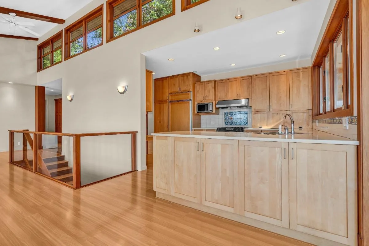 4893 Sunshine Coast Highway