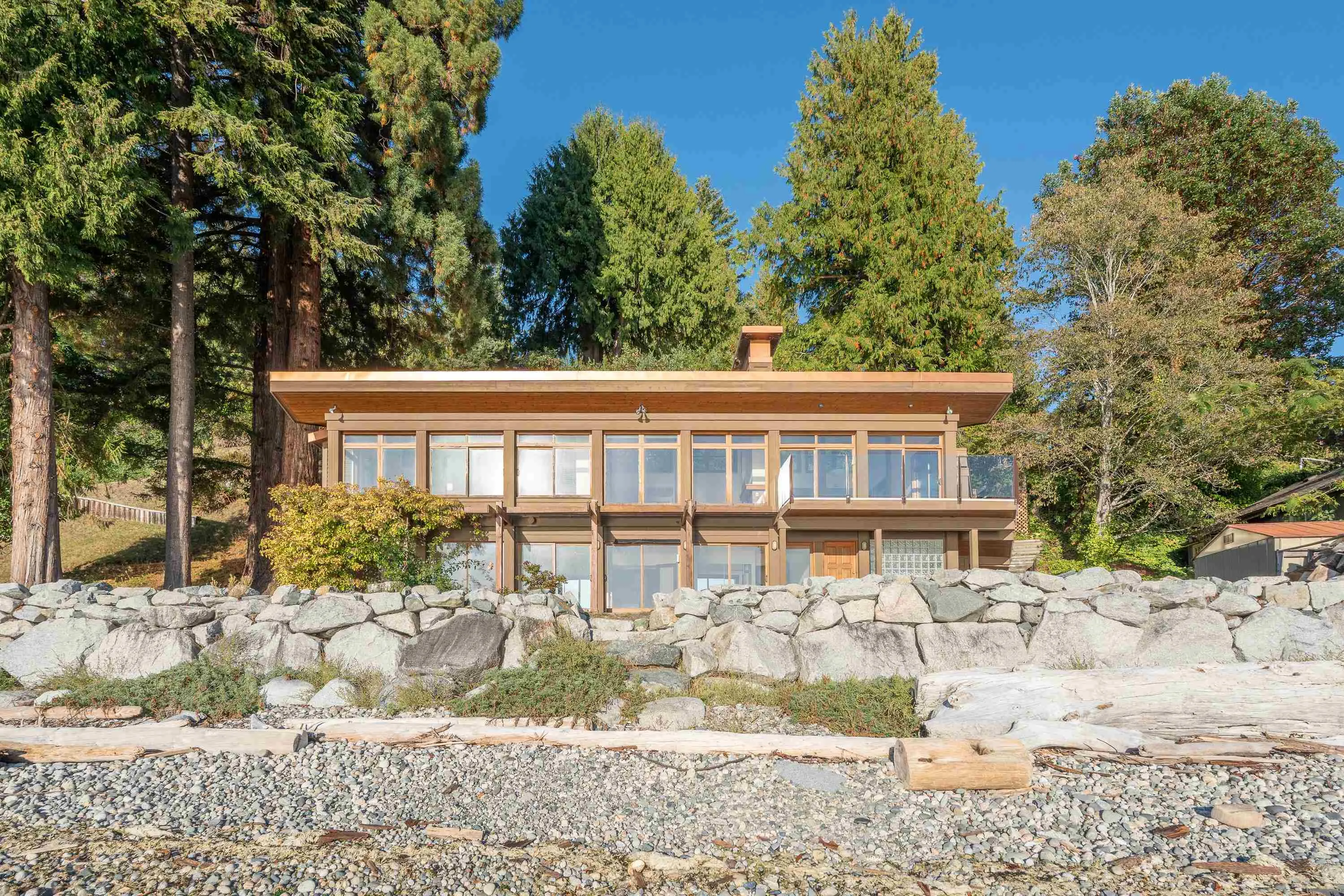 4893 Sunshine Coast Highway