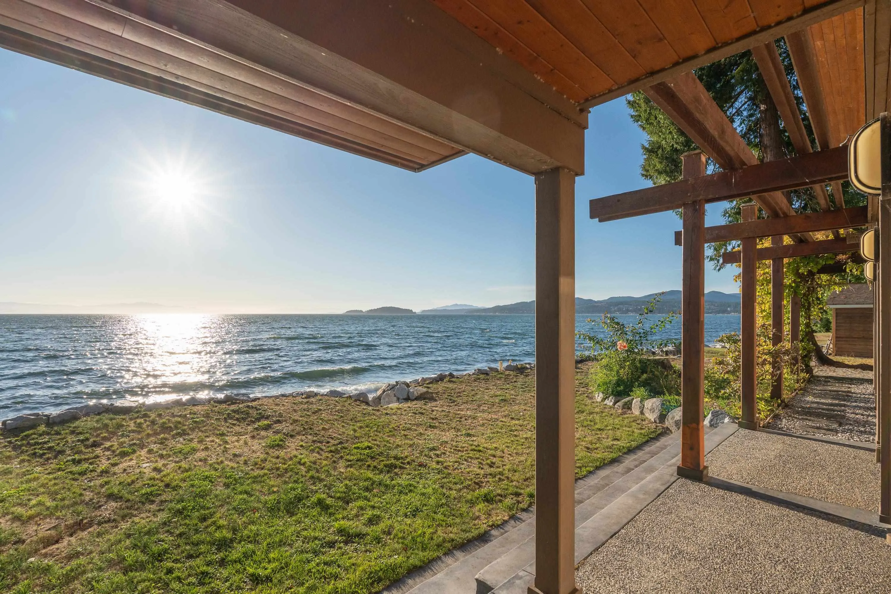 4893 Sunshine Coast Highway