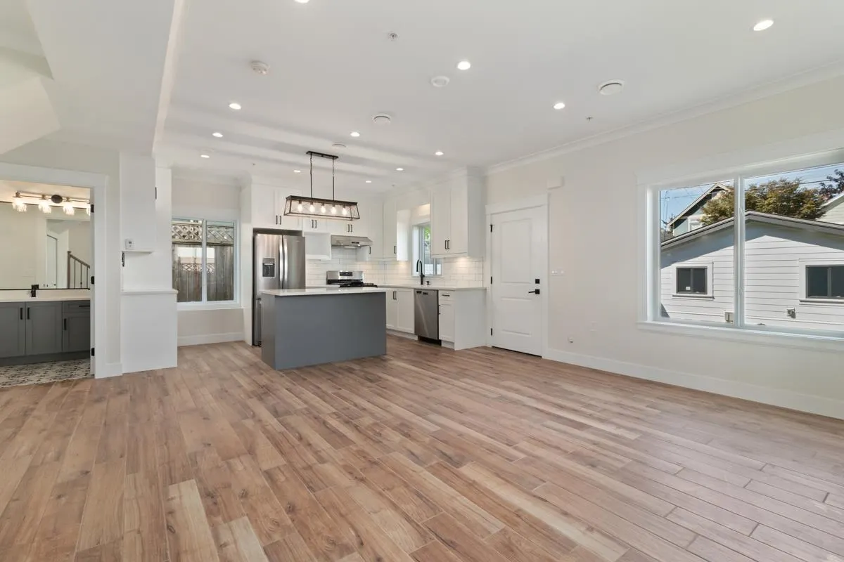 3843 Fleming Street