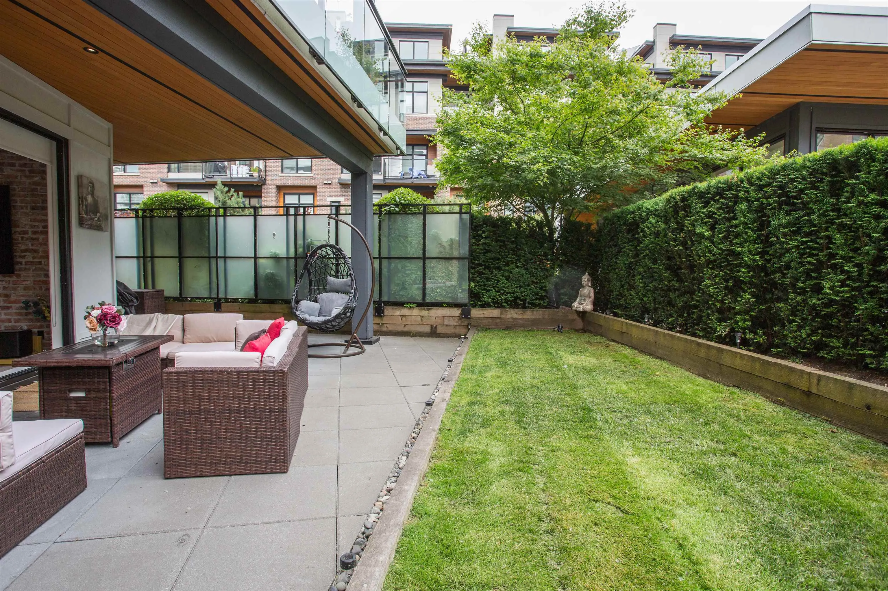 106 300 Salter Street