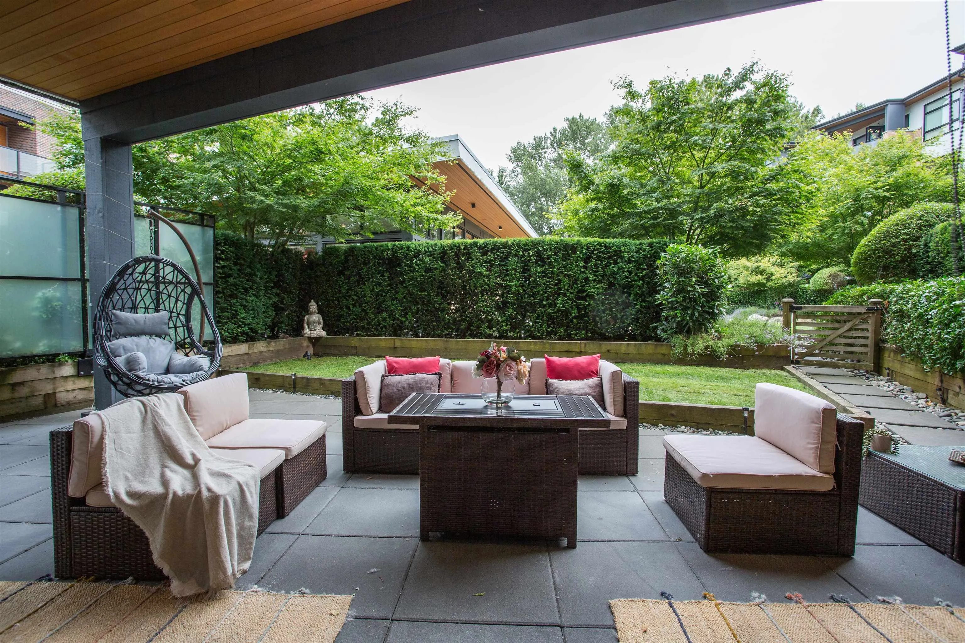 106 300 Salter Street