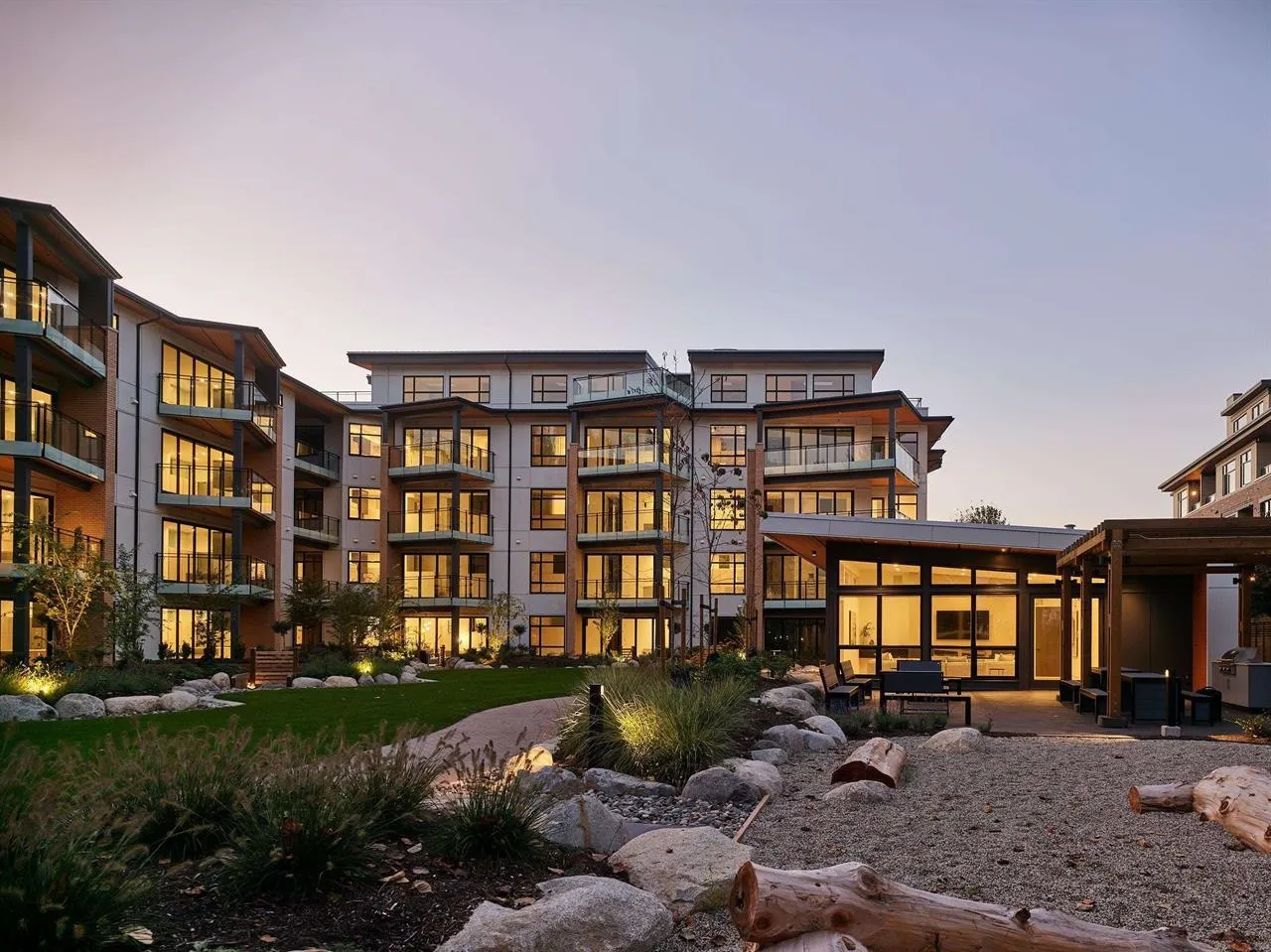 106 300 Salter Street