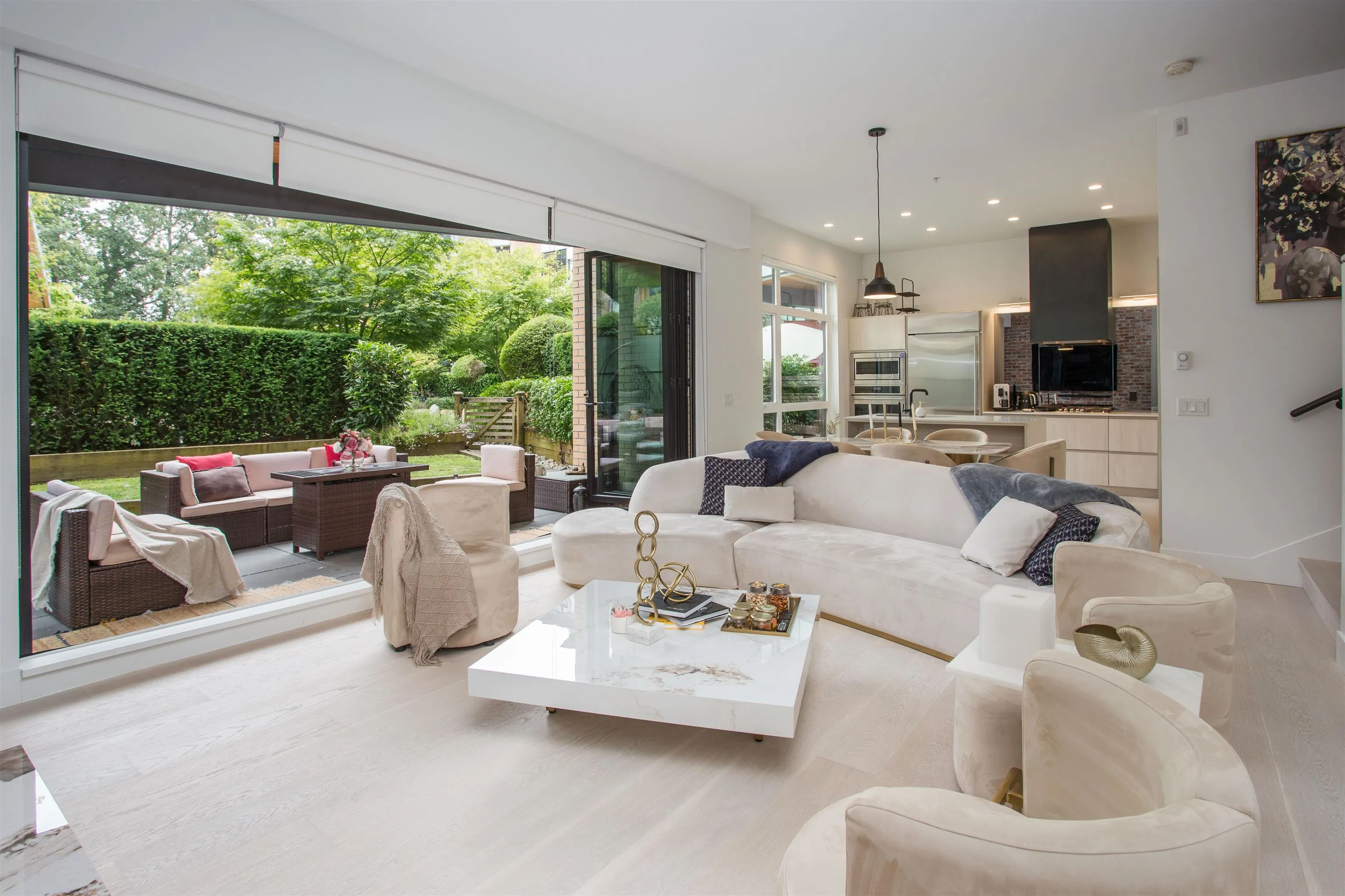 106 300 Salter Street