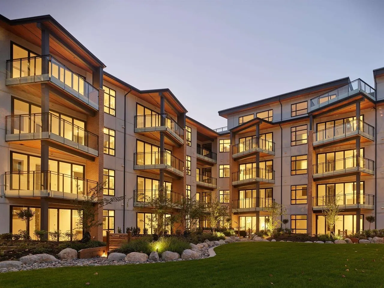 106 300 Salter Street