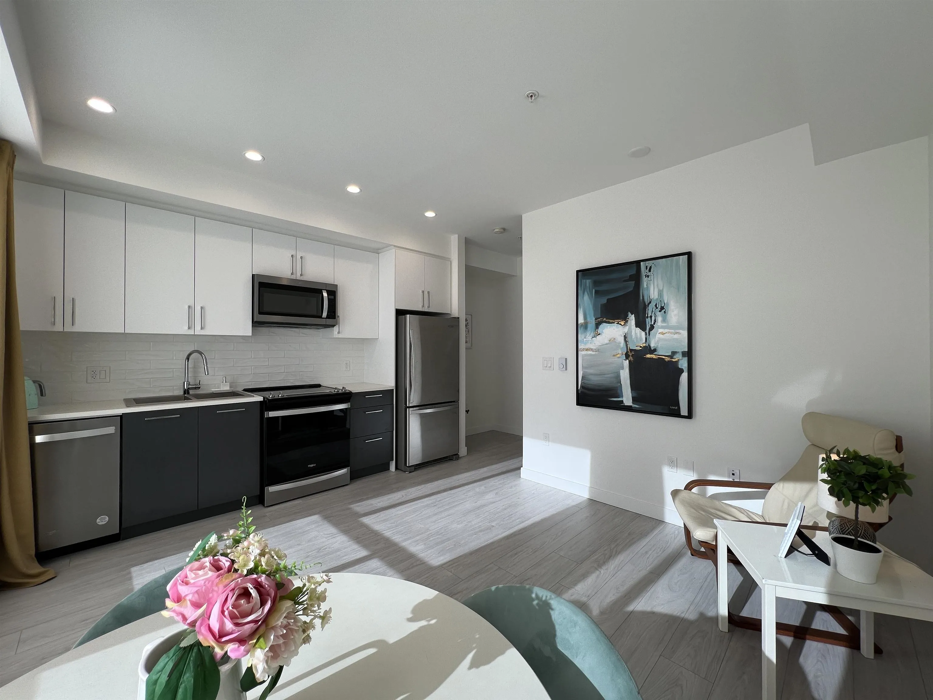 B225 20834 80 Avenue