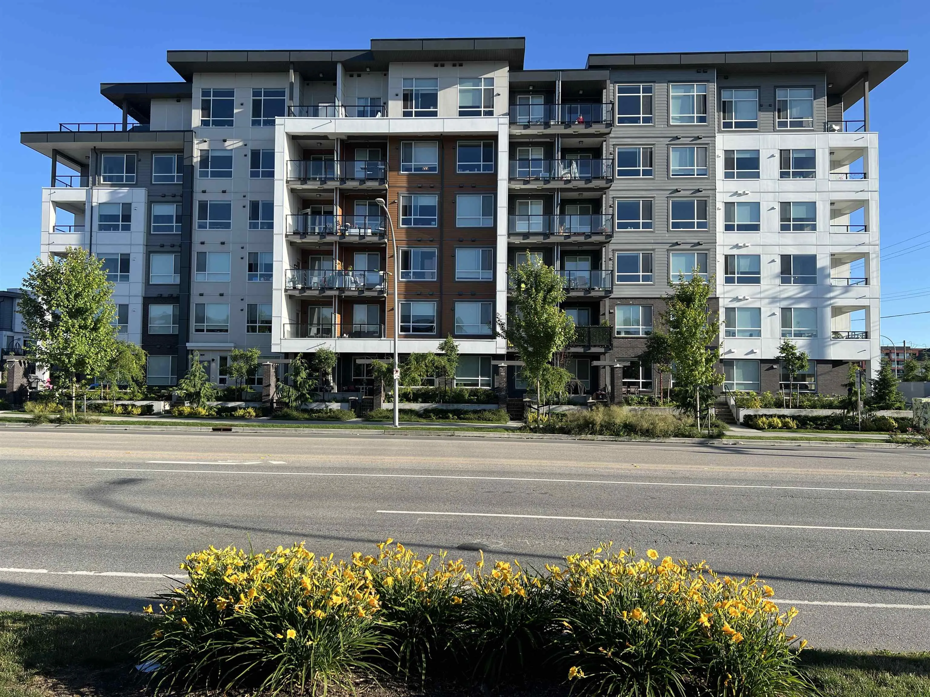 B225 20834 80 Avenue