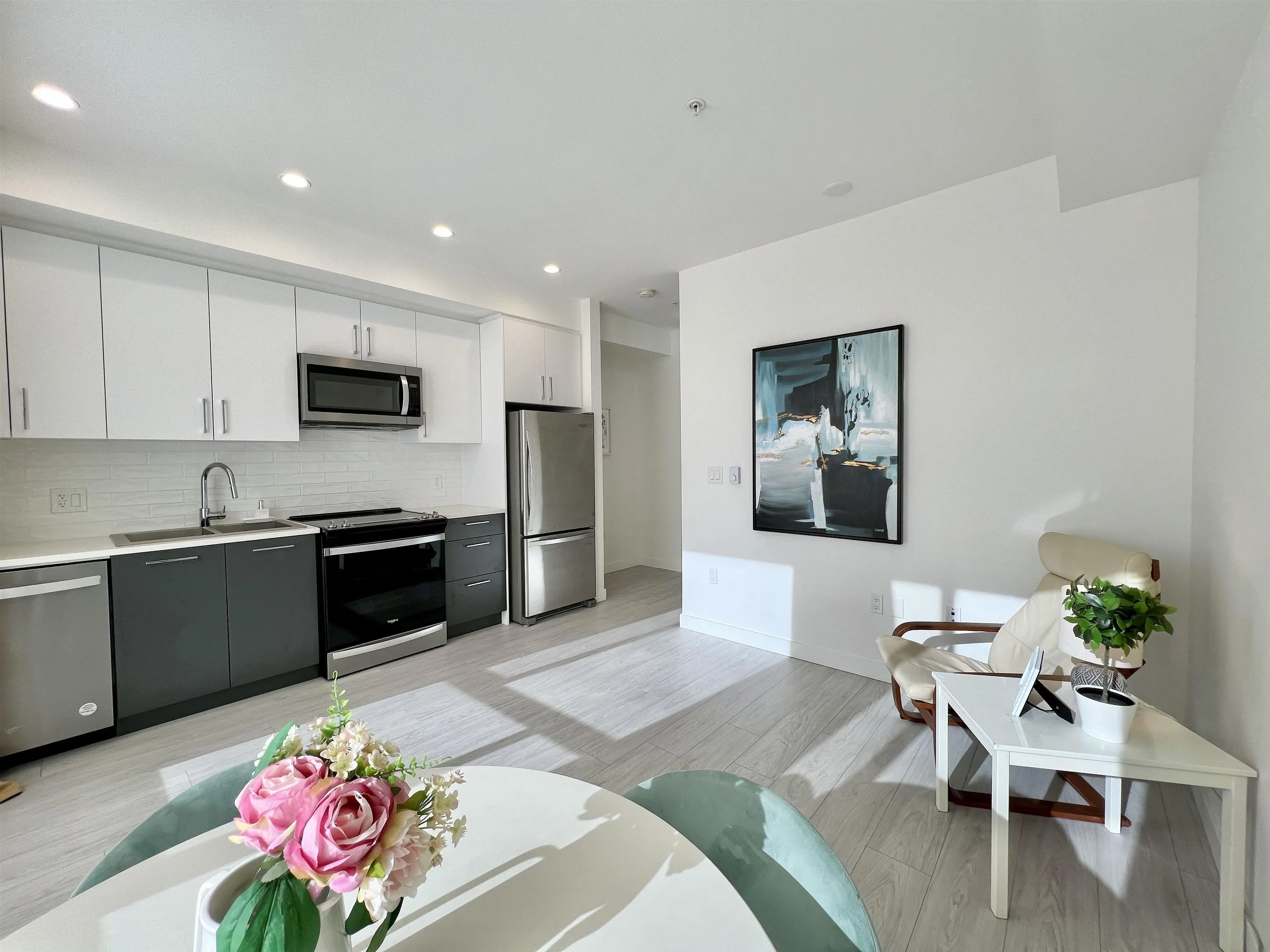 B225 20834 80 Avenue
