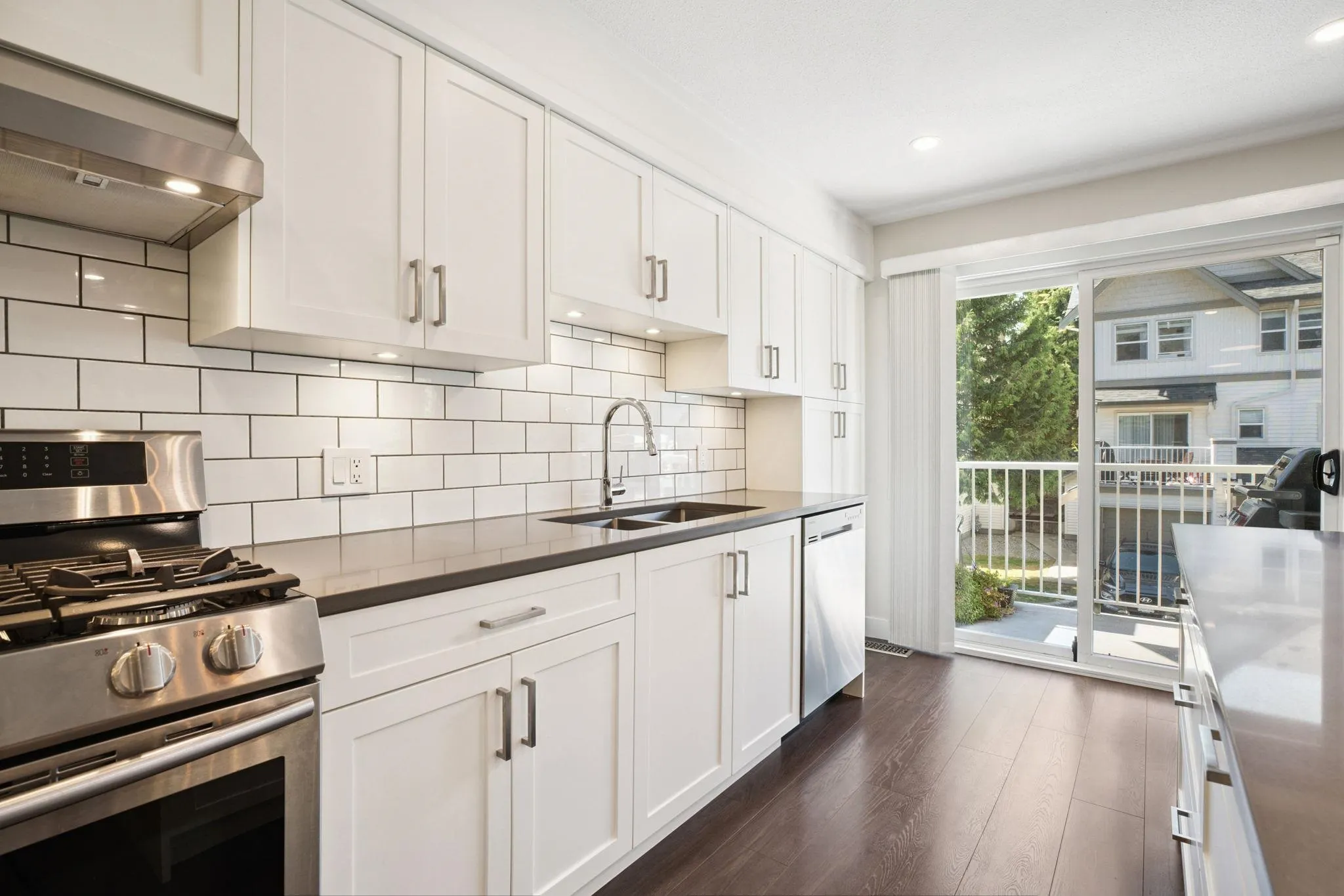 34 1260 Riverside Drive