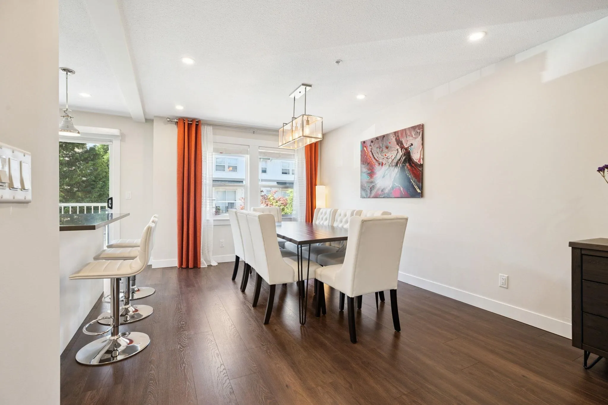 34 1260 Riverside Drive