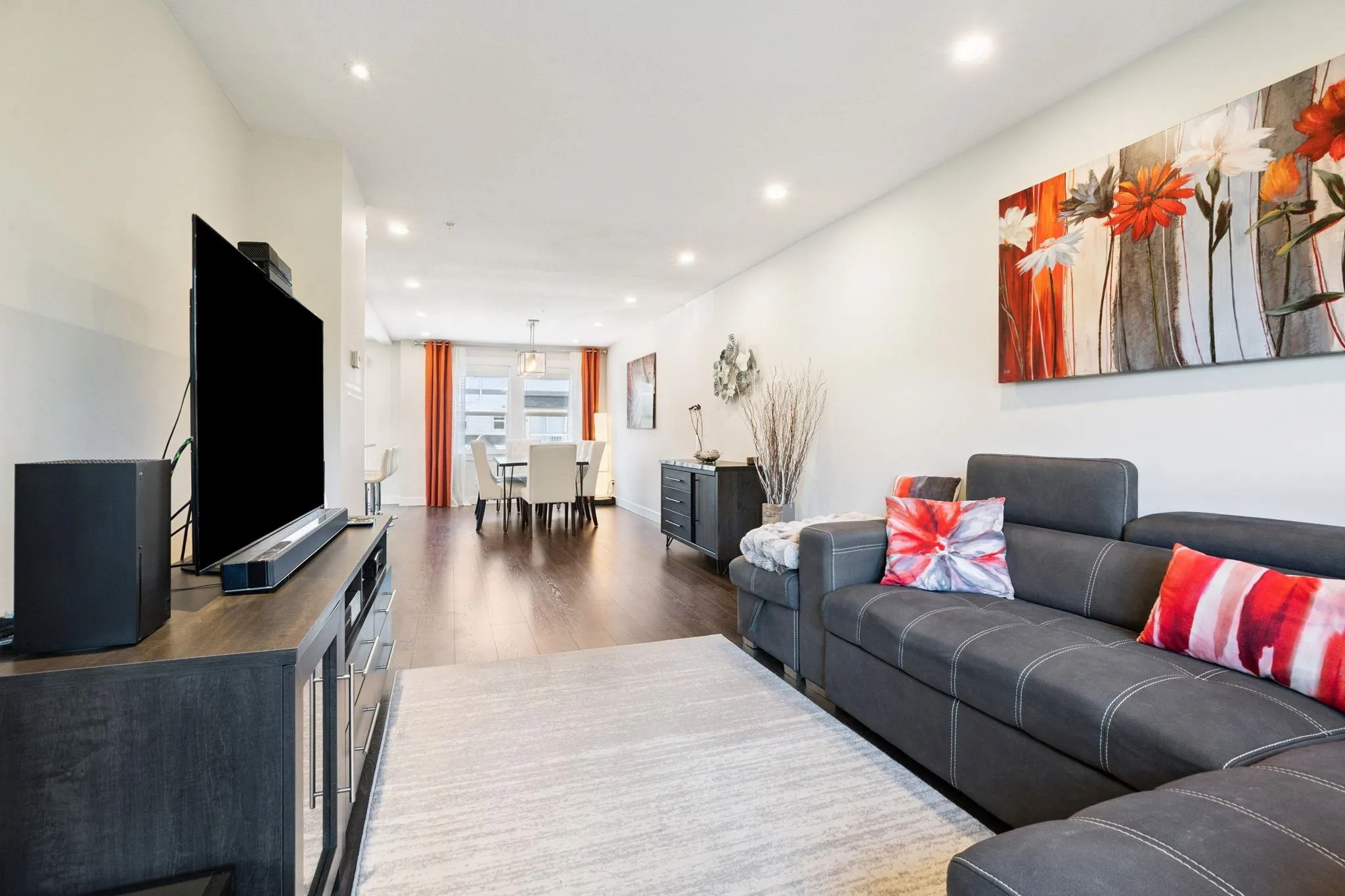 34 1260 Riverside Drive