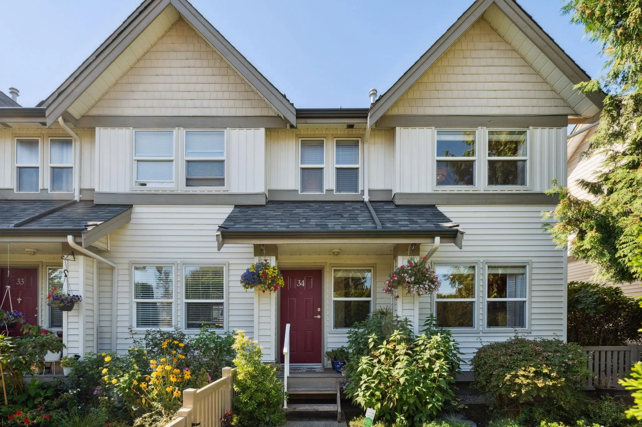 34 1260 Riverside Drive