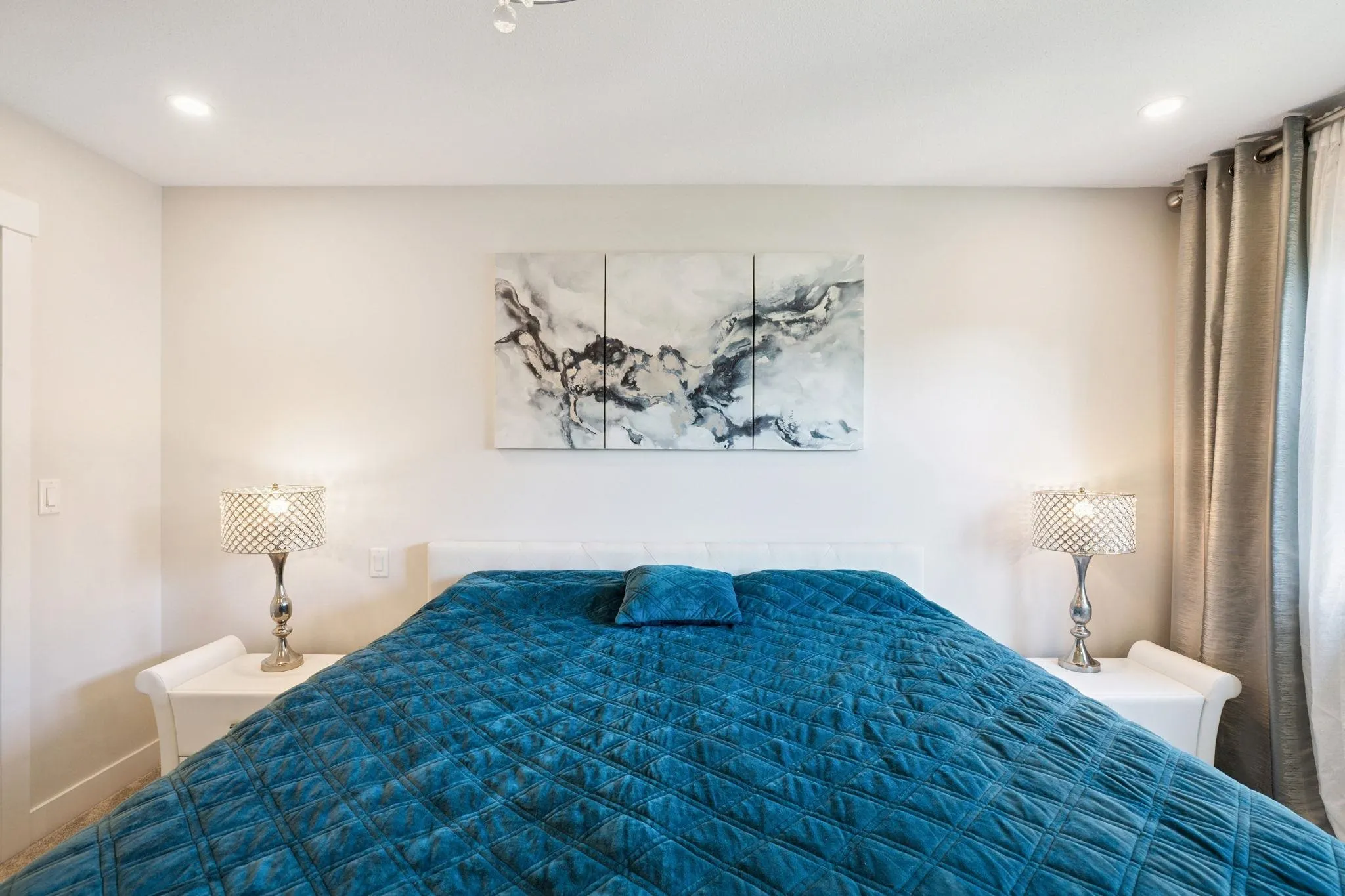 34 1260 Riverside Drive