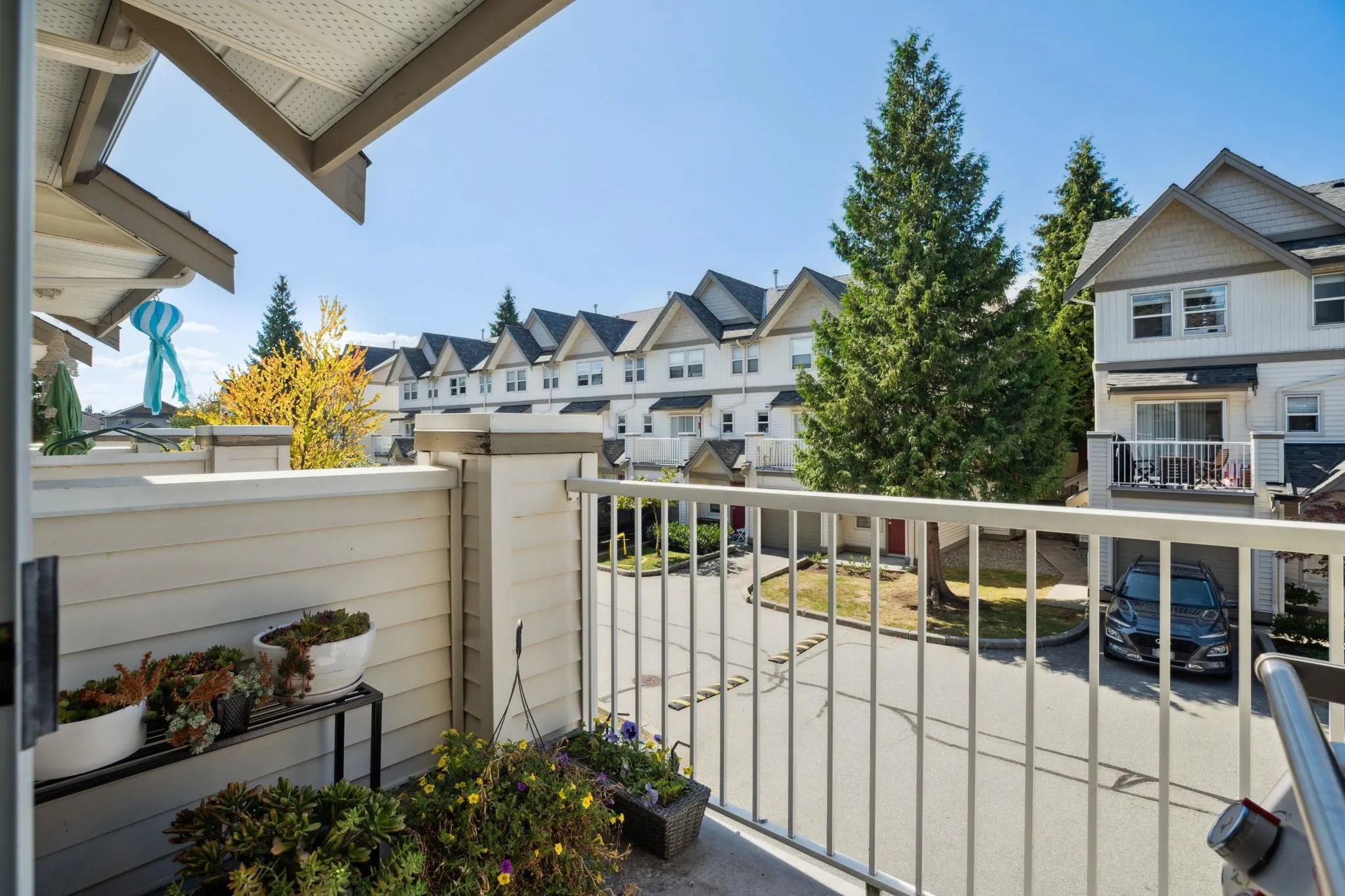 34 1260 Riverside Drive