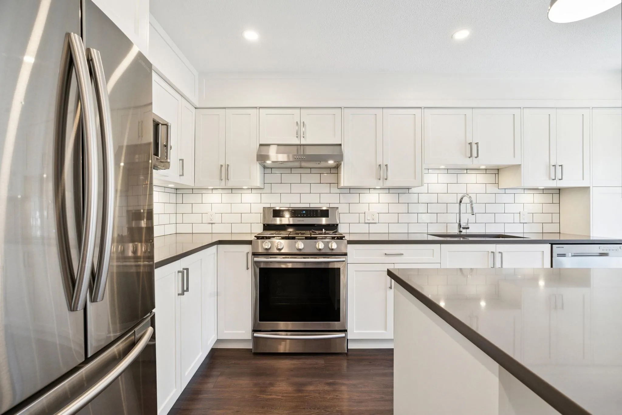 34 1260 Riverside Drive