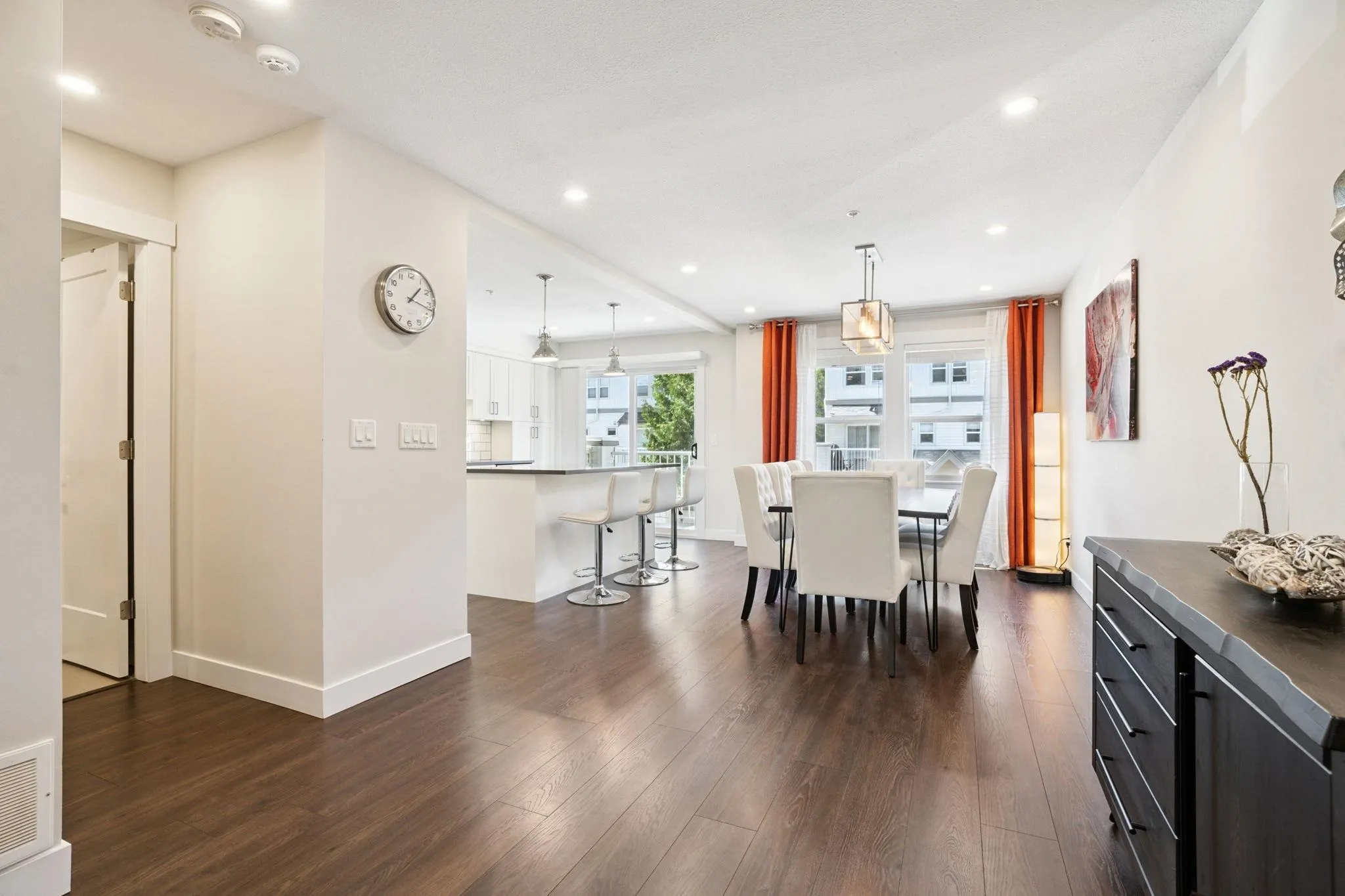 34 1260 Riverside Drive