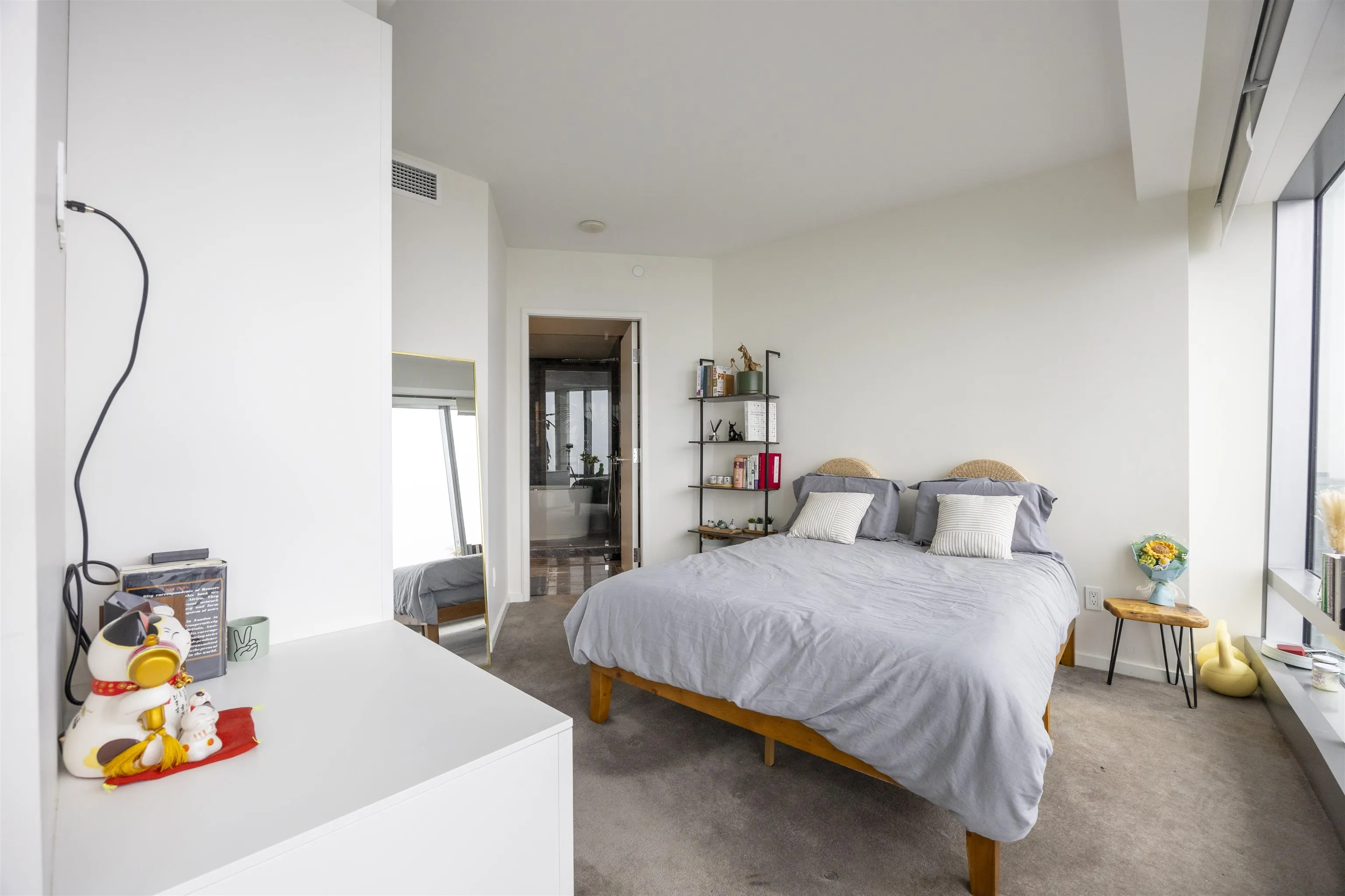 4205 1151 W Georgia Street