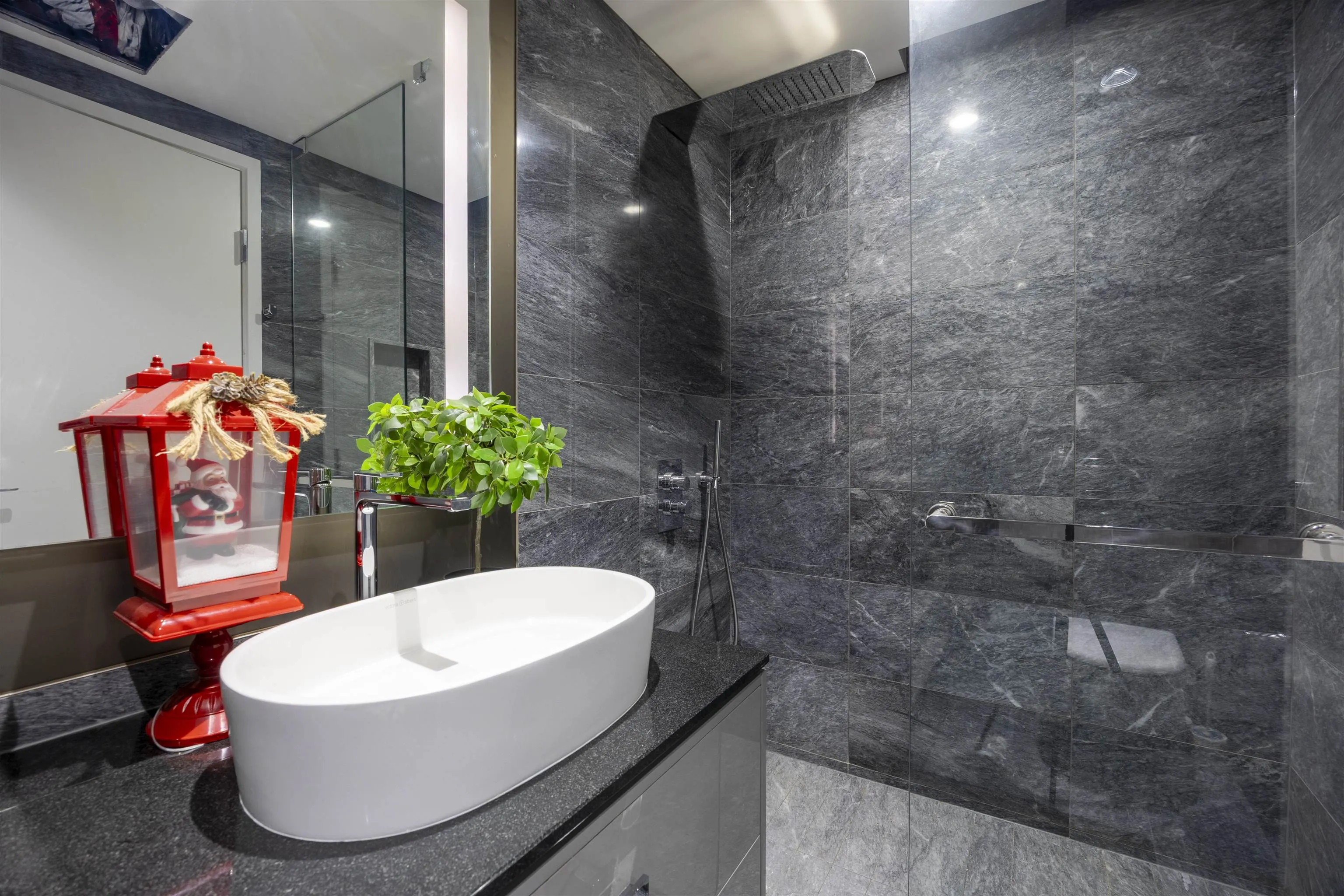 4205 1151 W Georgia Street