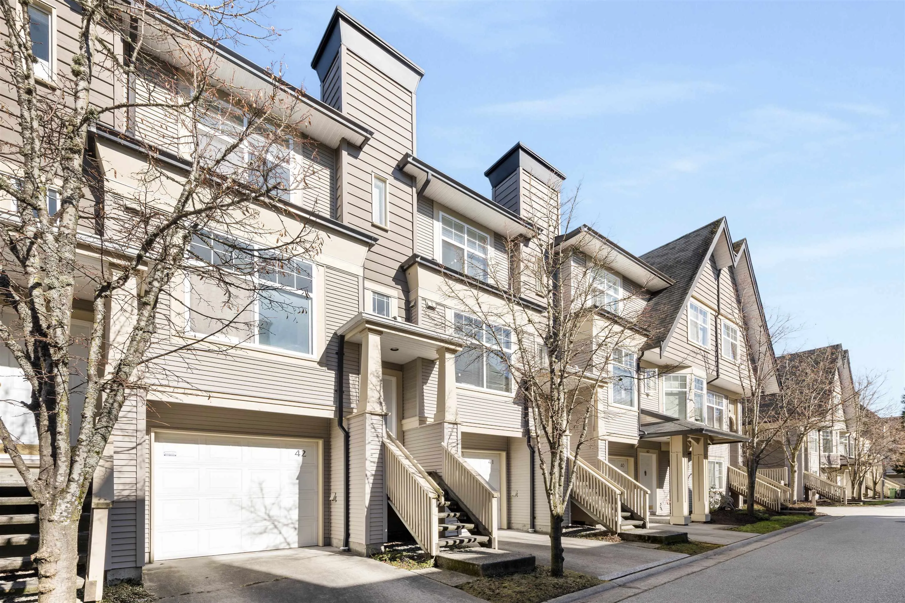 42 3711 Robson Court