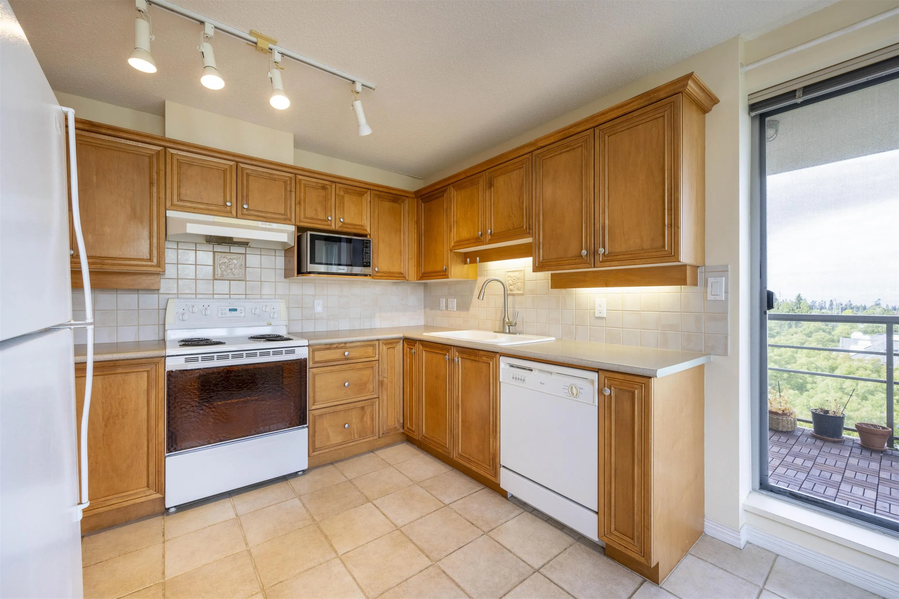 1001 5639 Hampton Place
