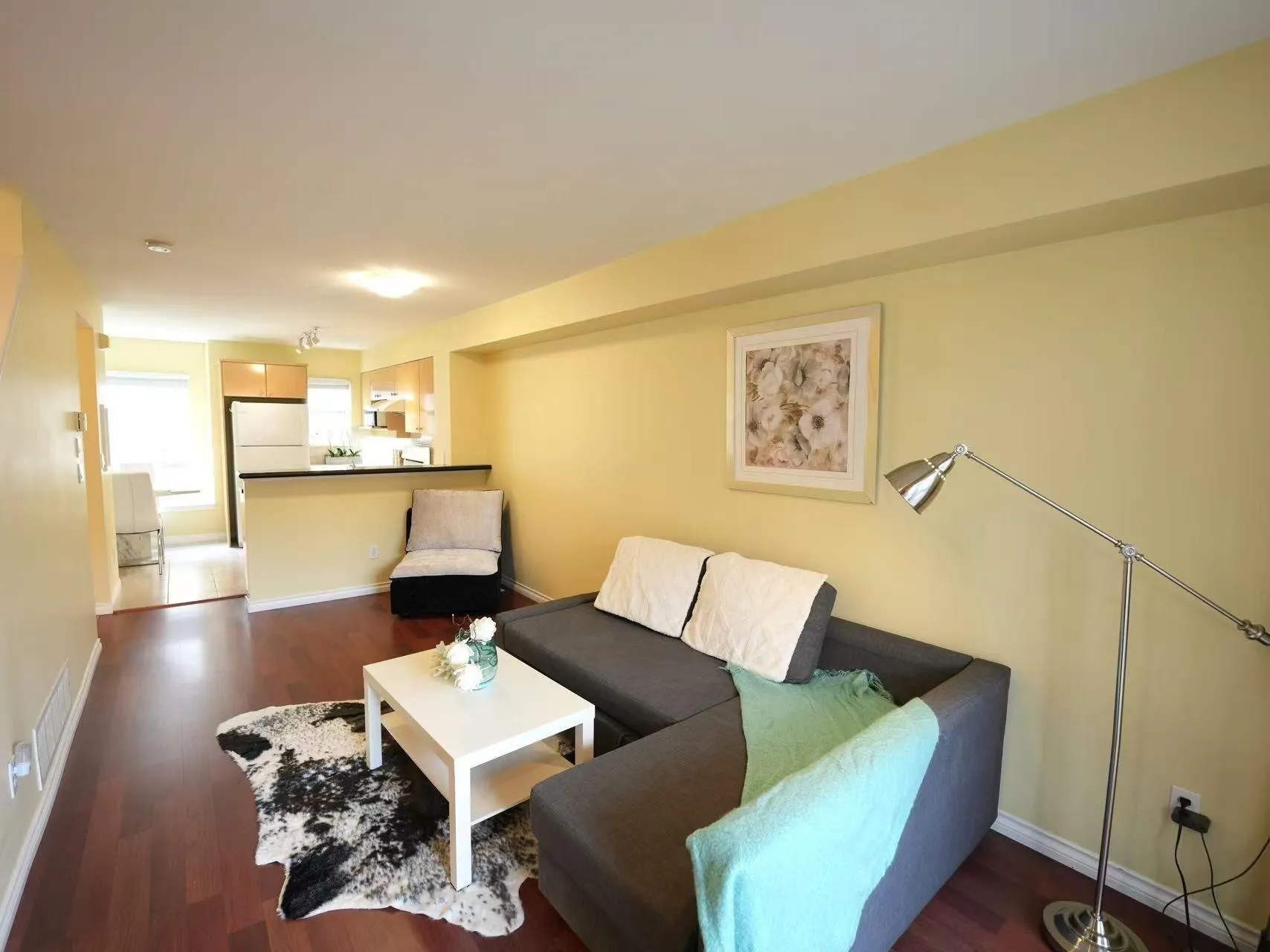 2 7100 Lynnwood Drive