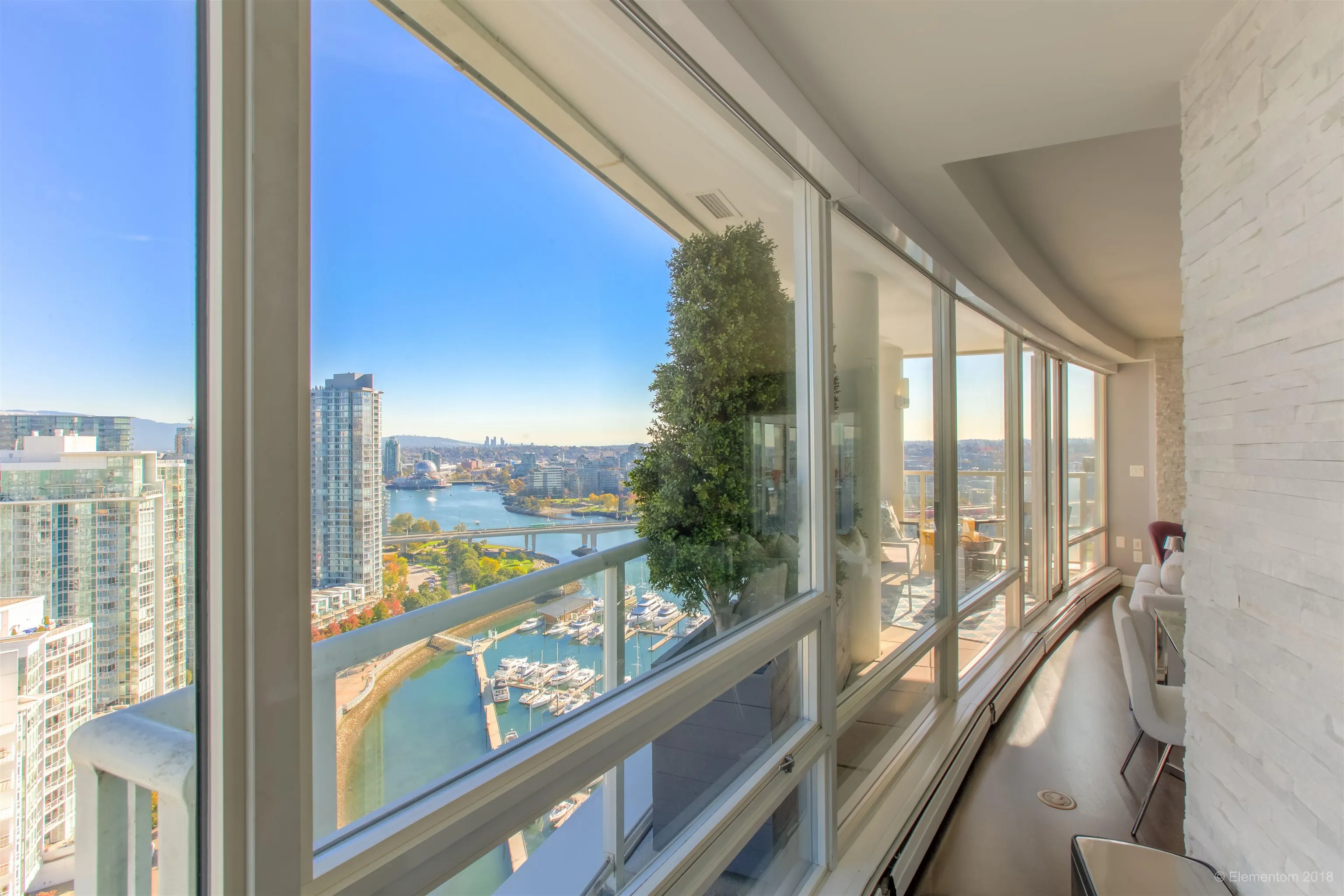 2903 1201 Marinaside Crescent