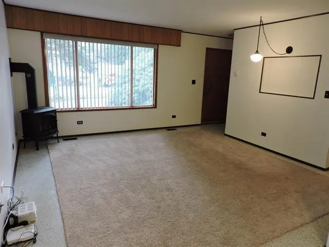 33875 Richards Avenue