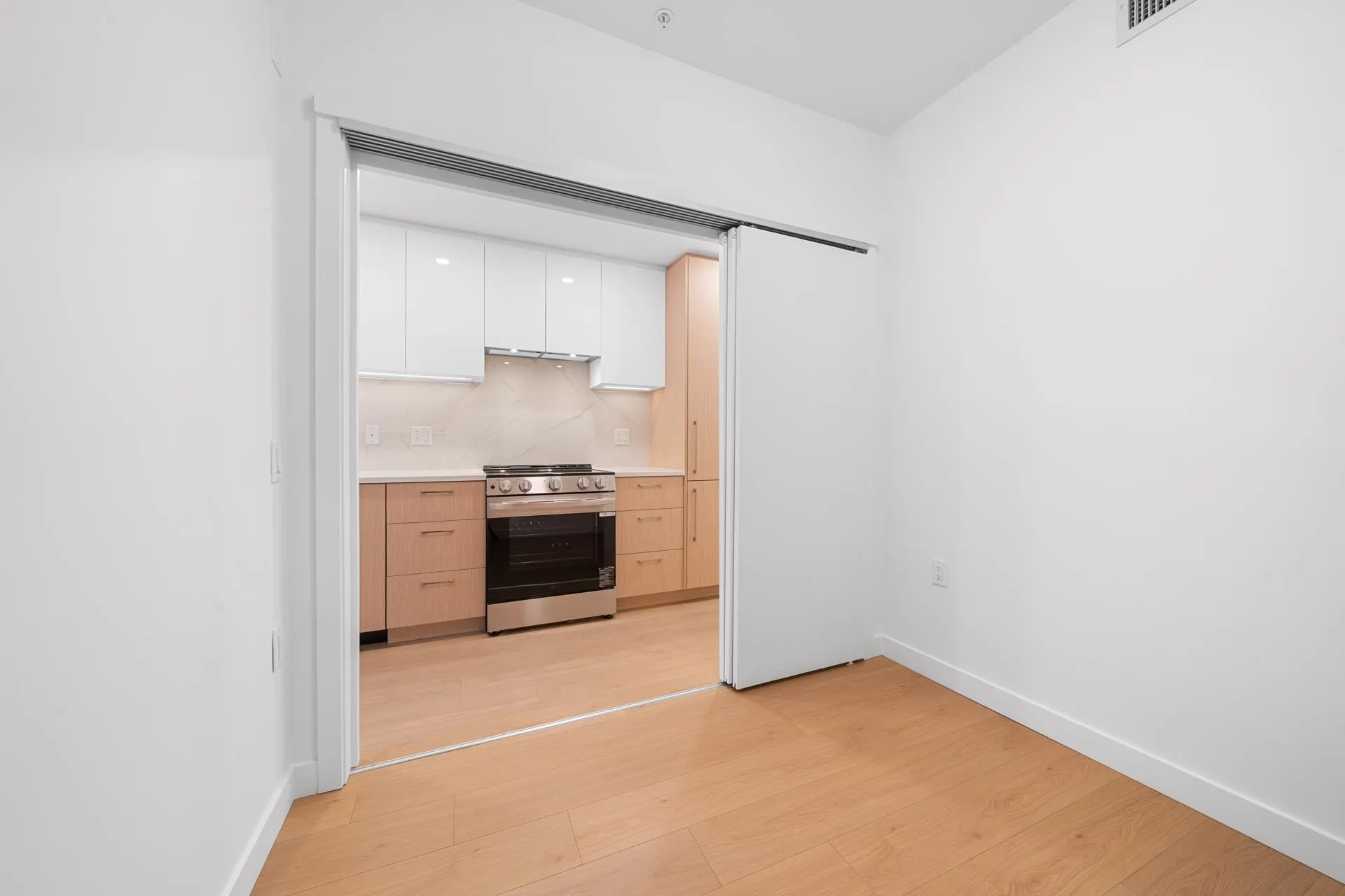 111 150 James Road