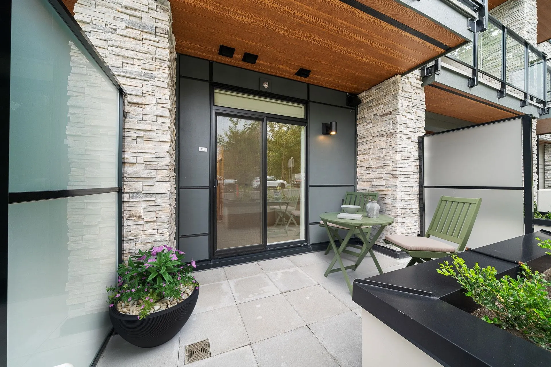 111 150 James Road