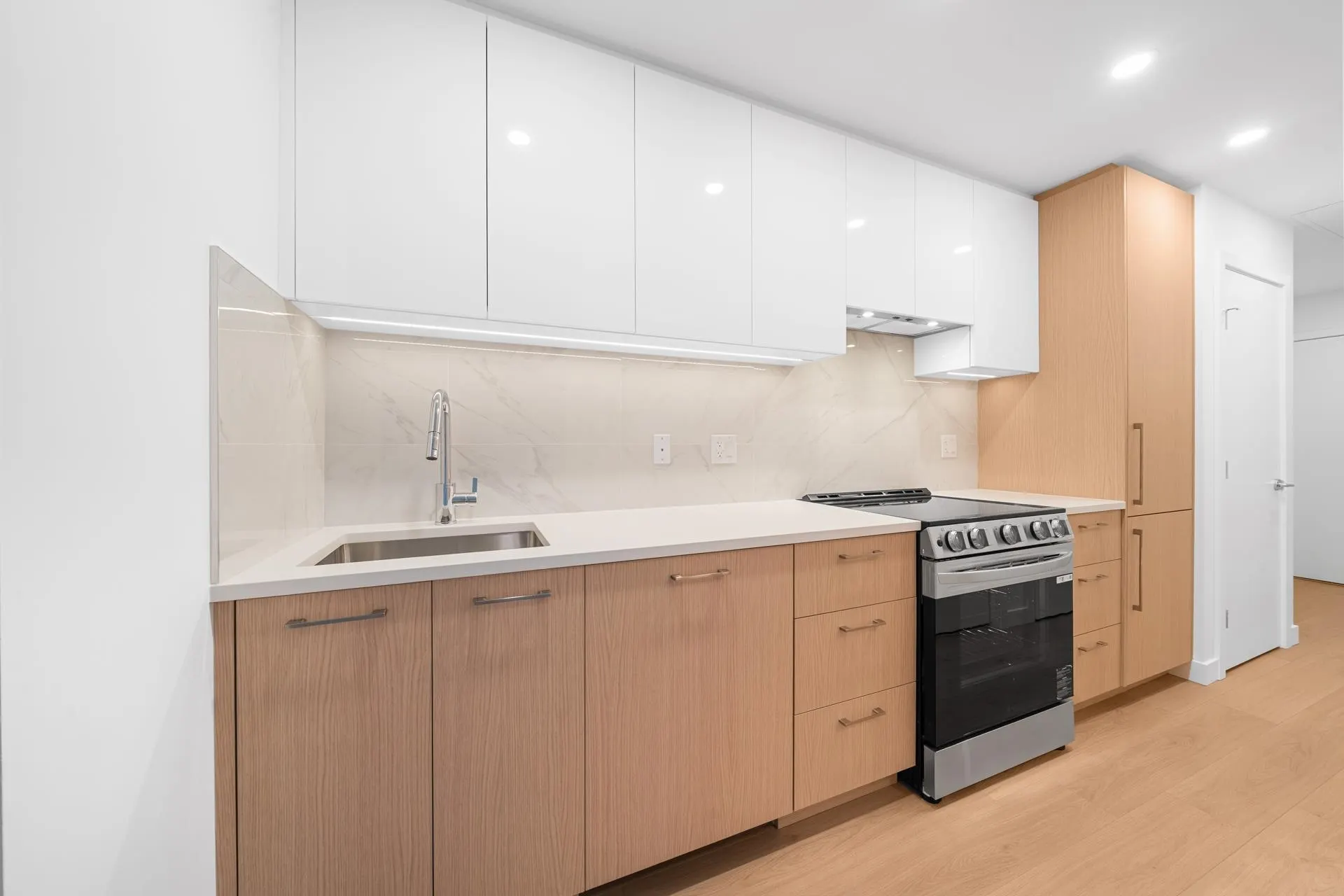 111 150 James Road
