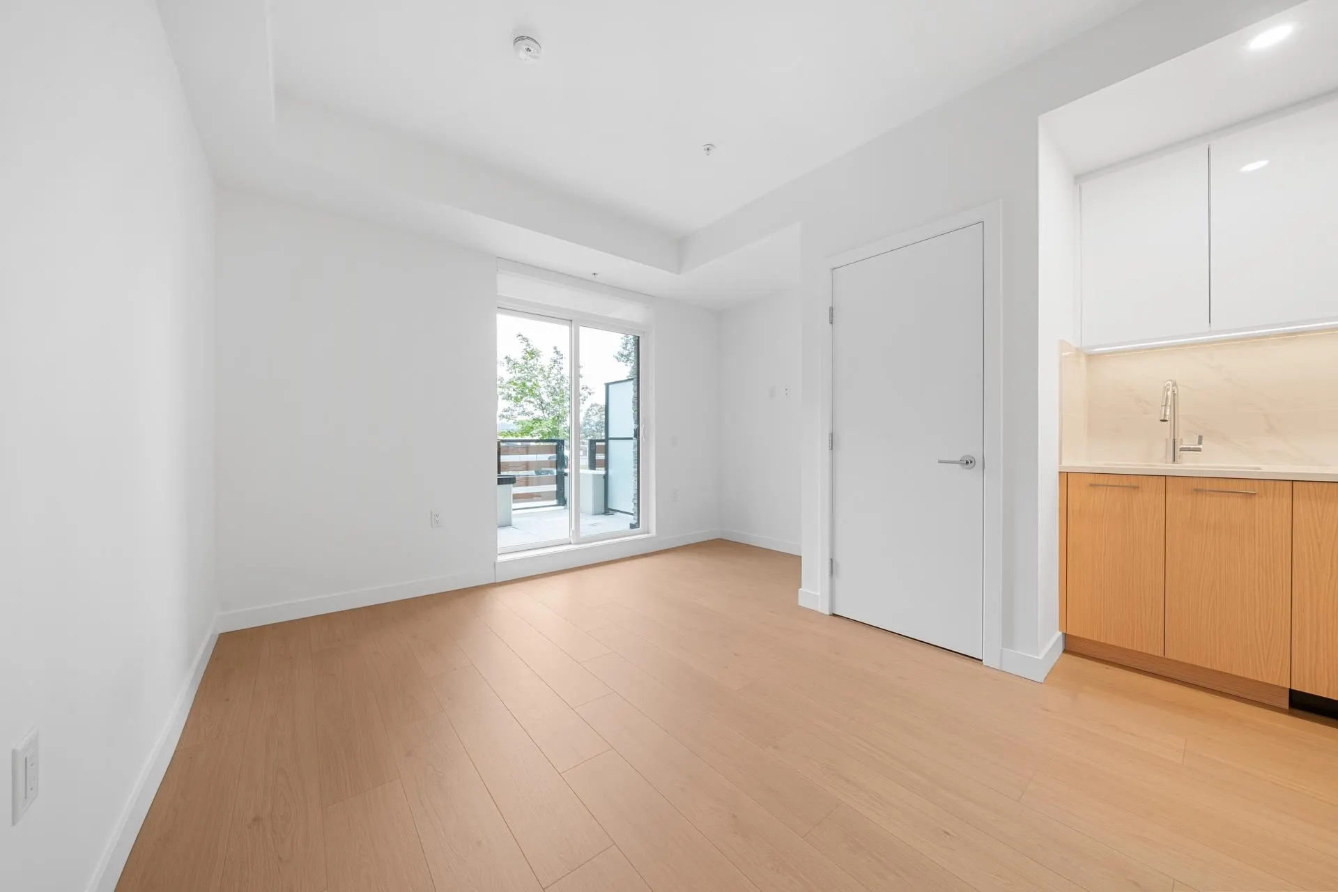 111 150 James Road