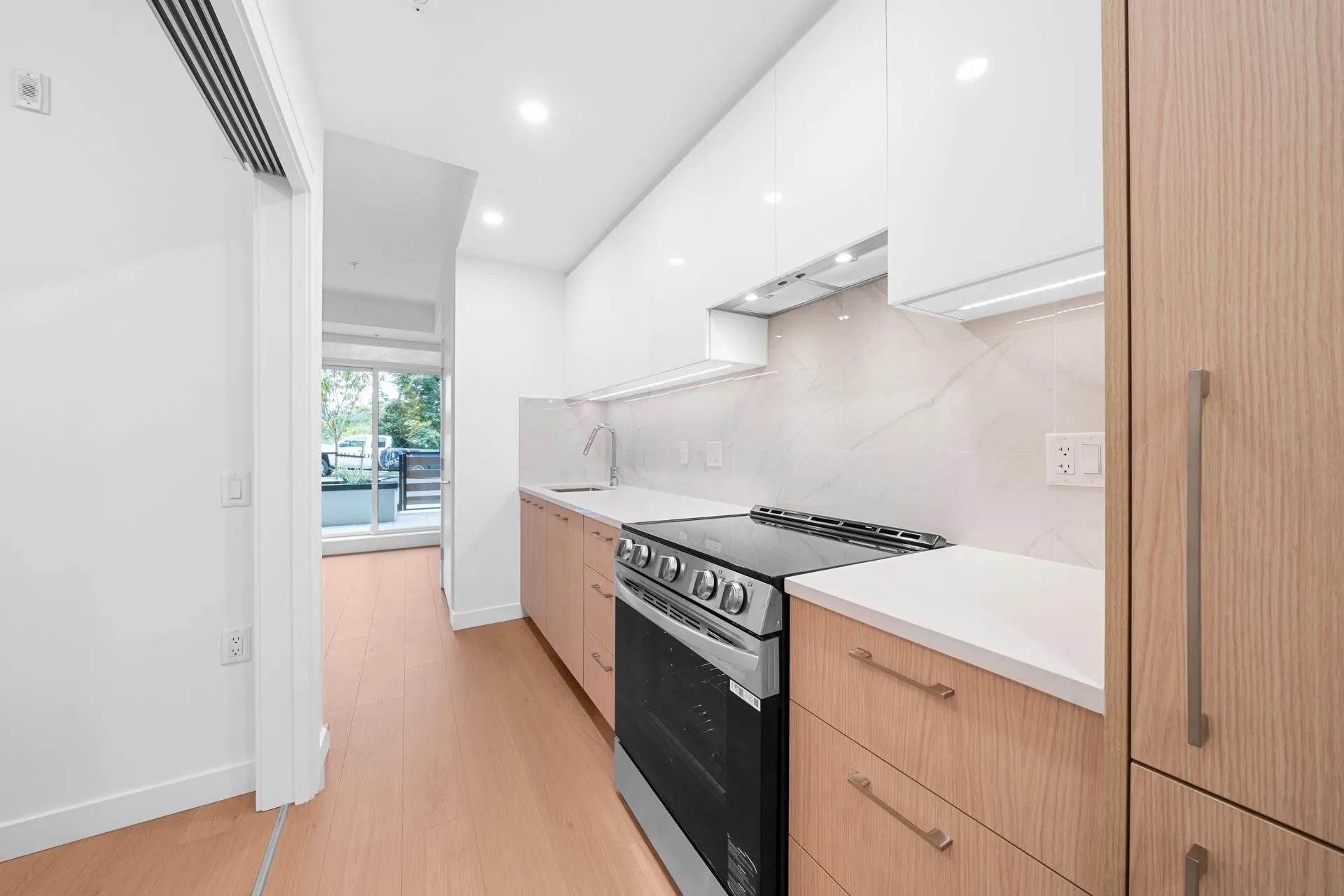 111 150 James Road