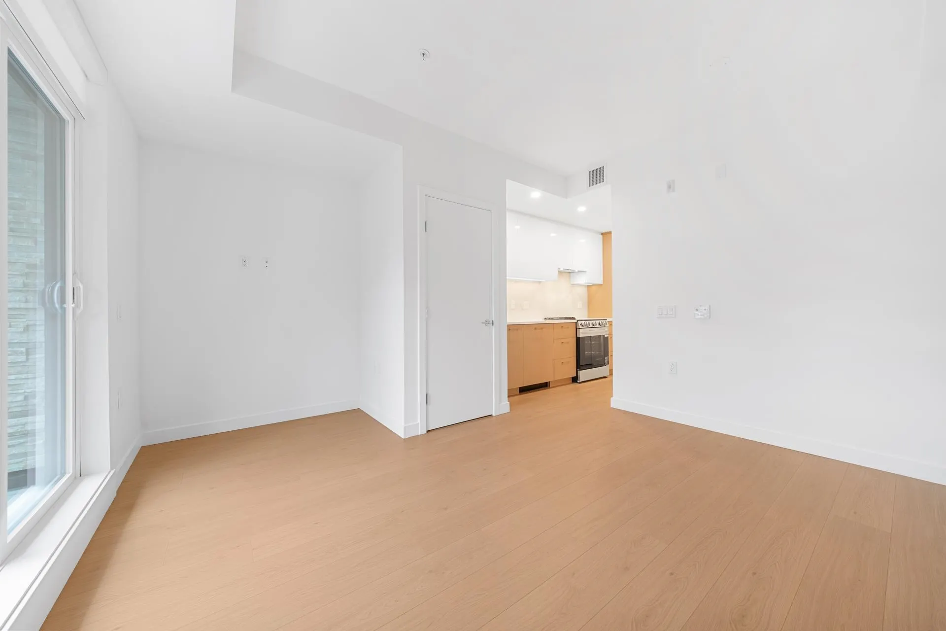 111 150 James Road