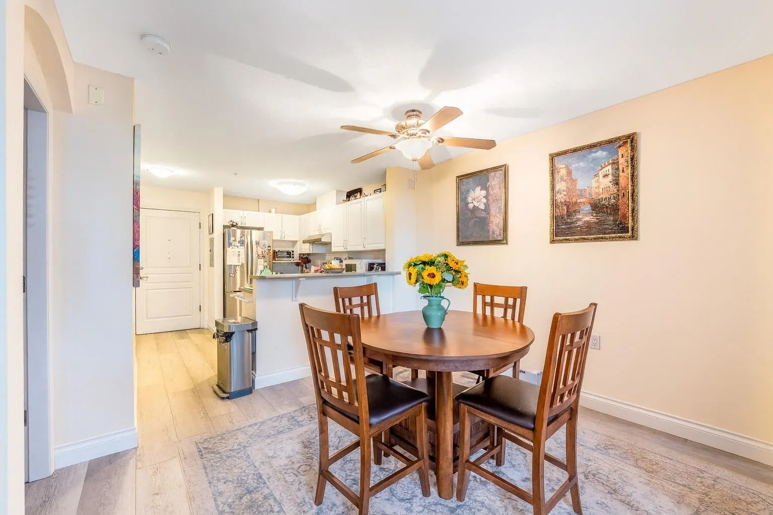 416 960 Lynn Valley Road