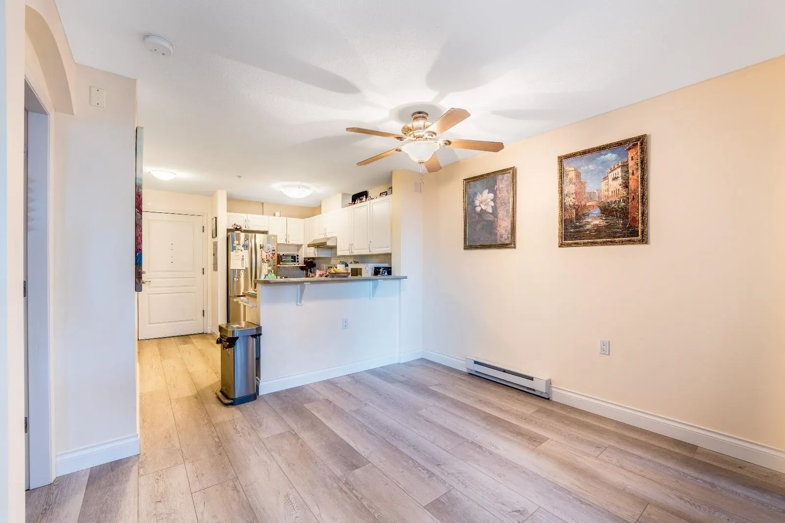 416 960 Lynn Valley Road