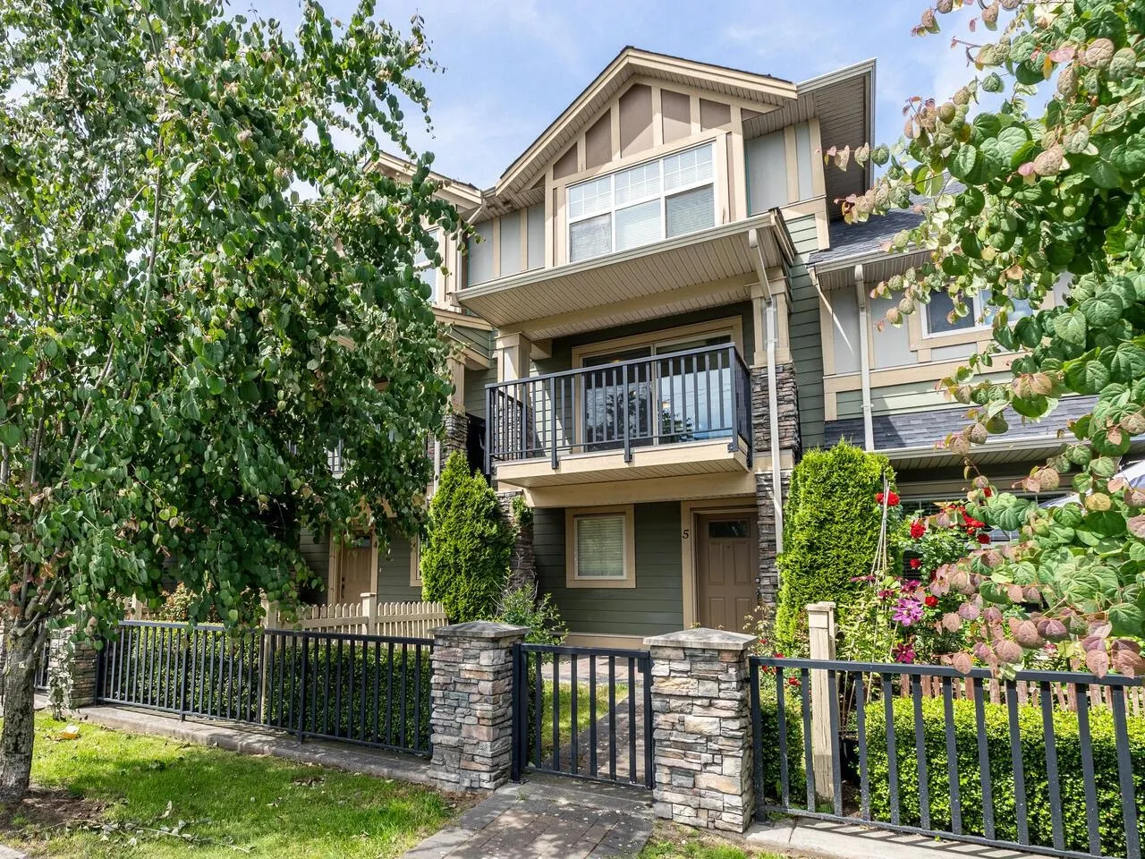 5 11111 Cambie Road