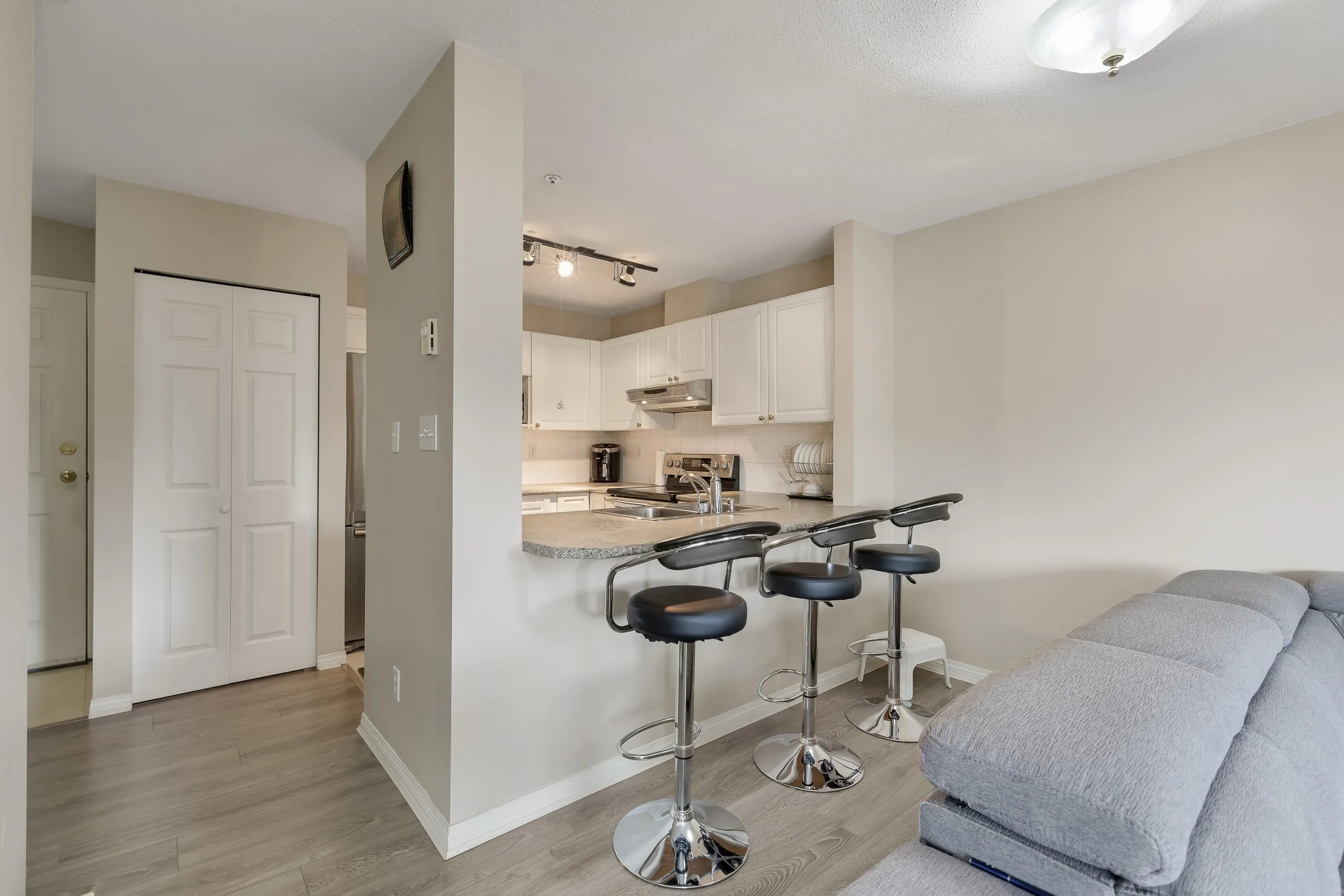 401 13733 74 Avenue
