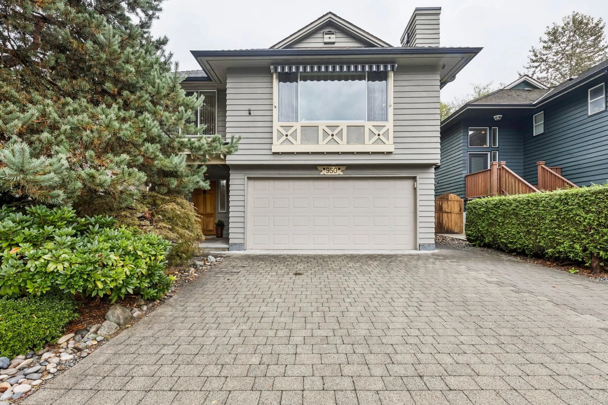 950 Roche Point Drive