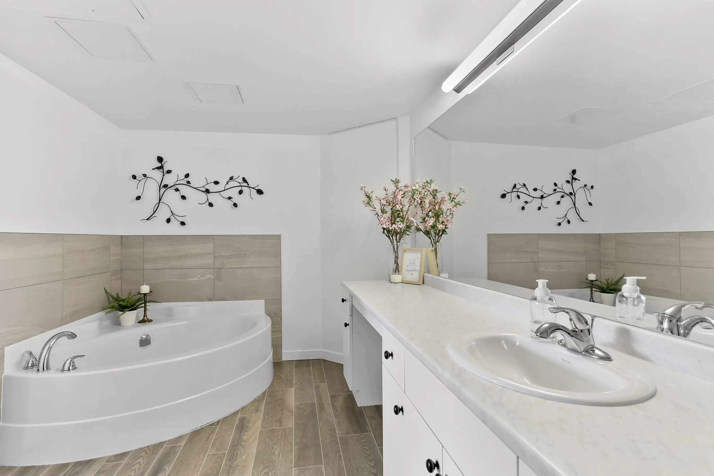 306 7265 Haig Street