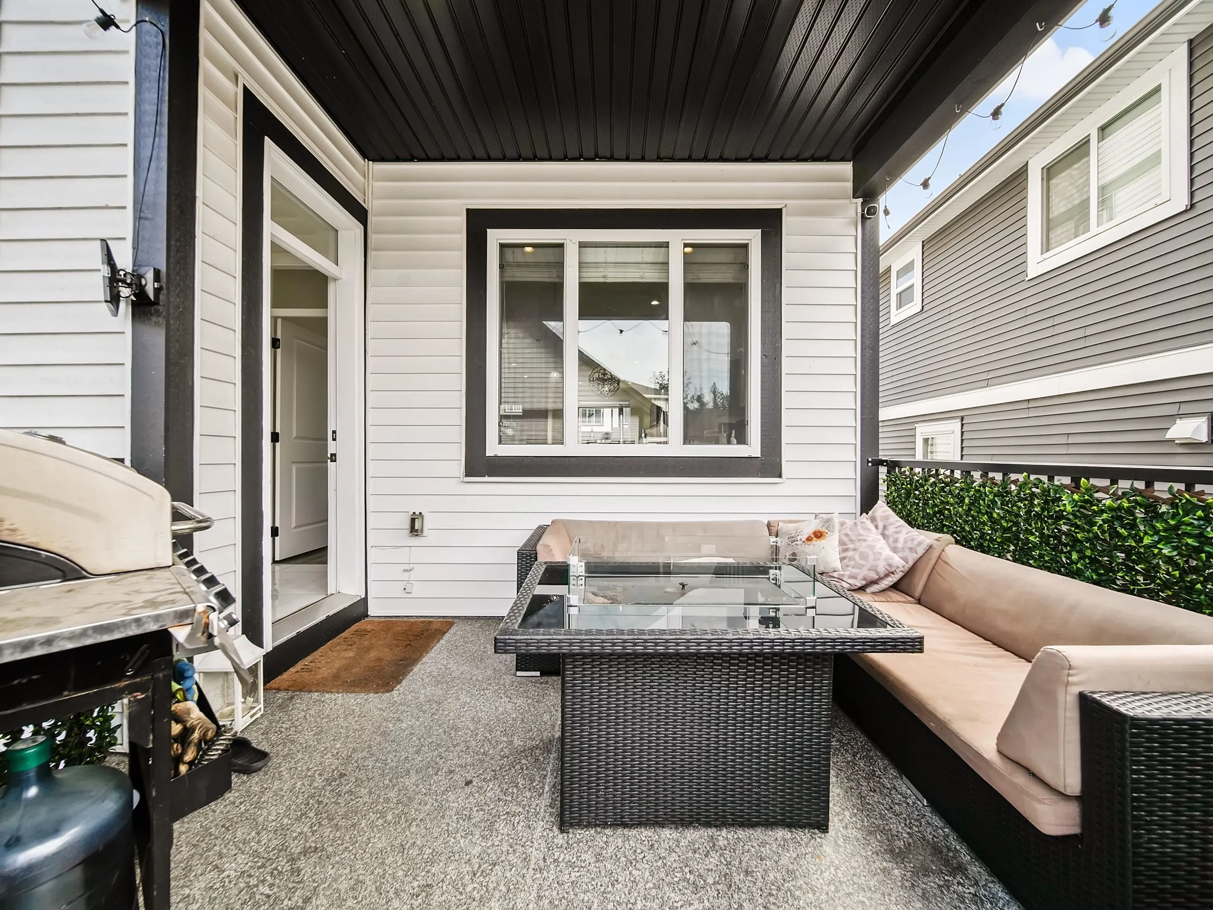 36051 Emily Carr Green