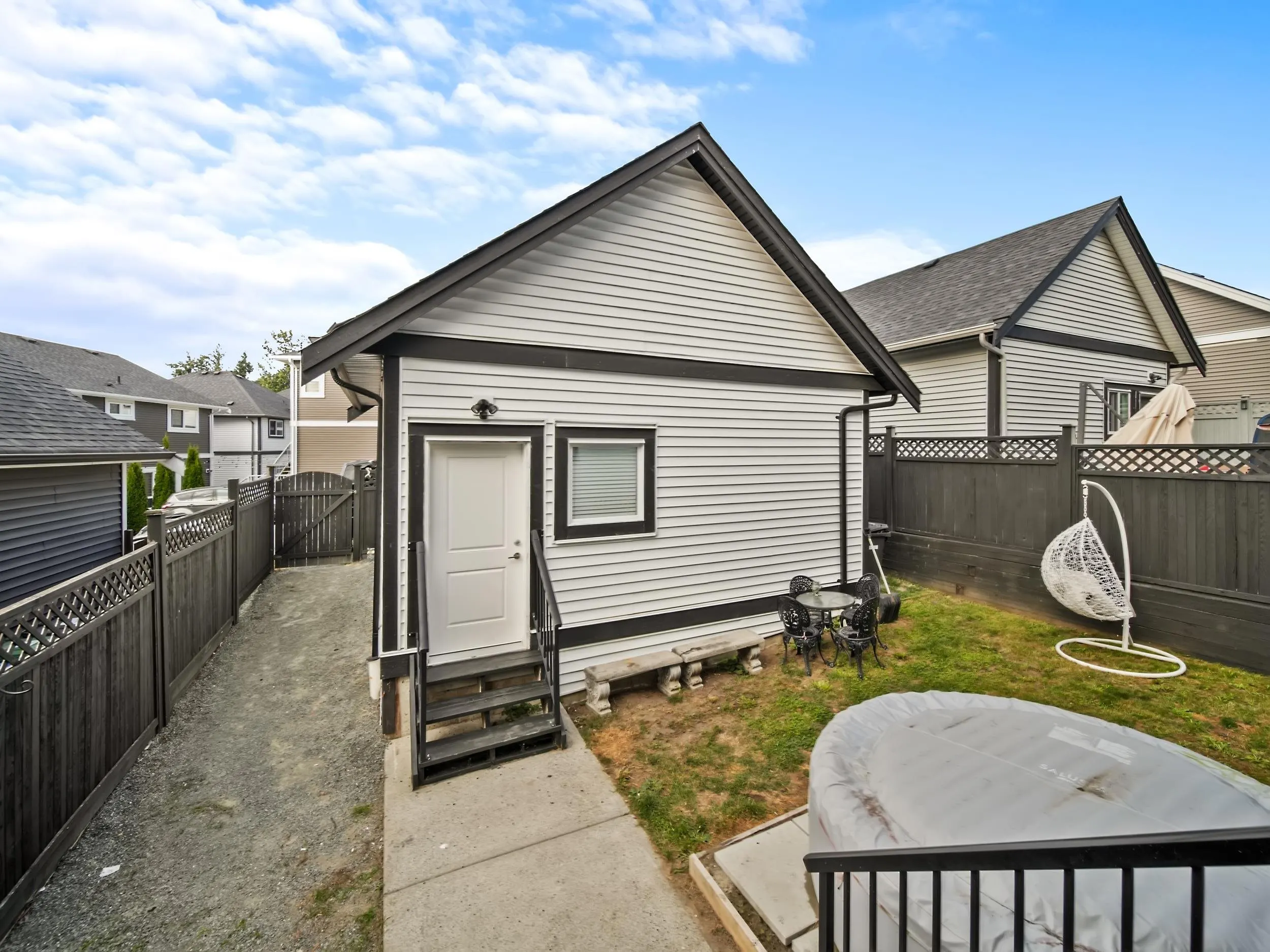 36051 Emily Carr Green