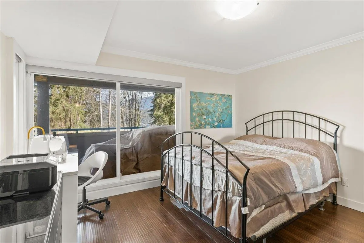 62 Shoreline Circle
