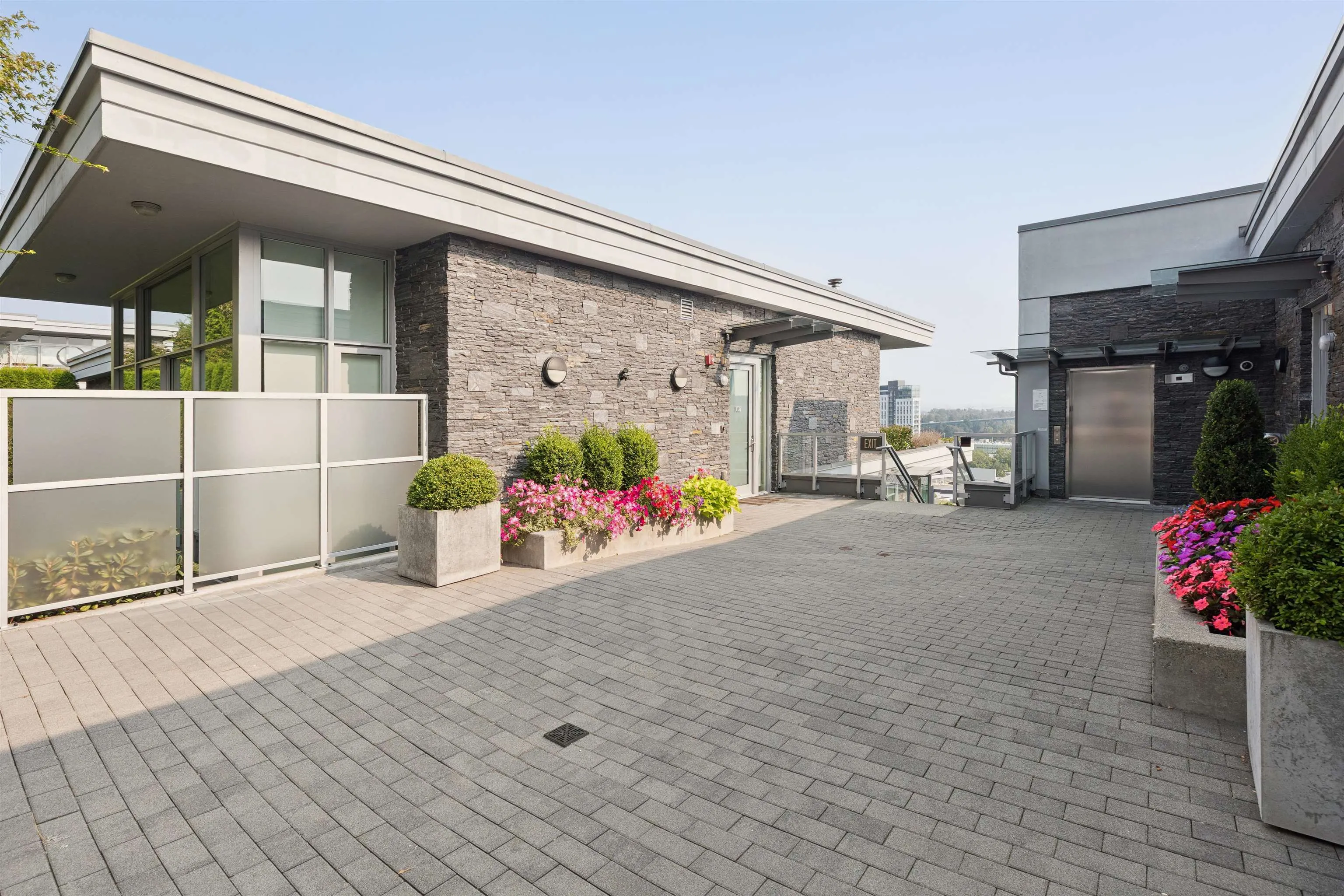 201 908 Keith Road