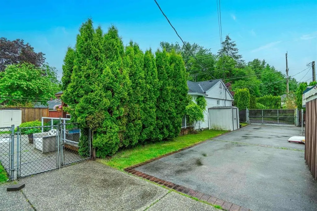 24985 Dewdney Trunk Road