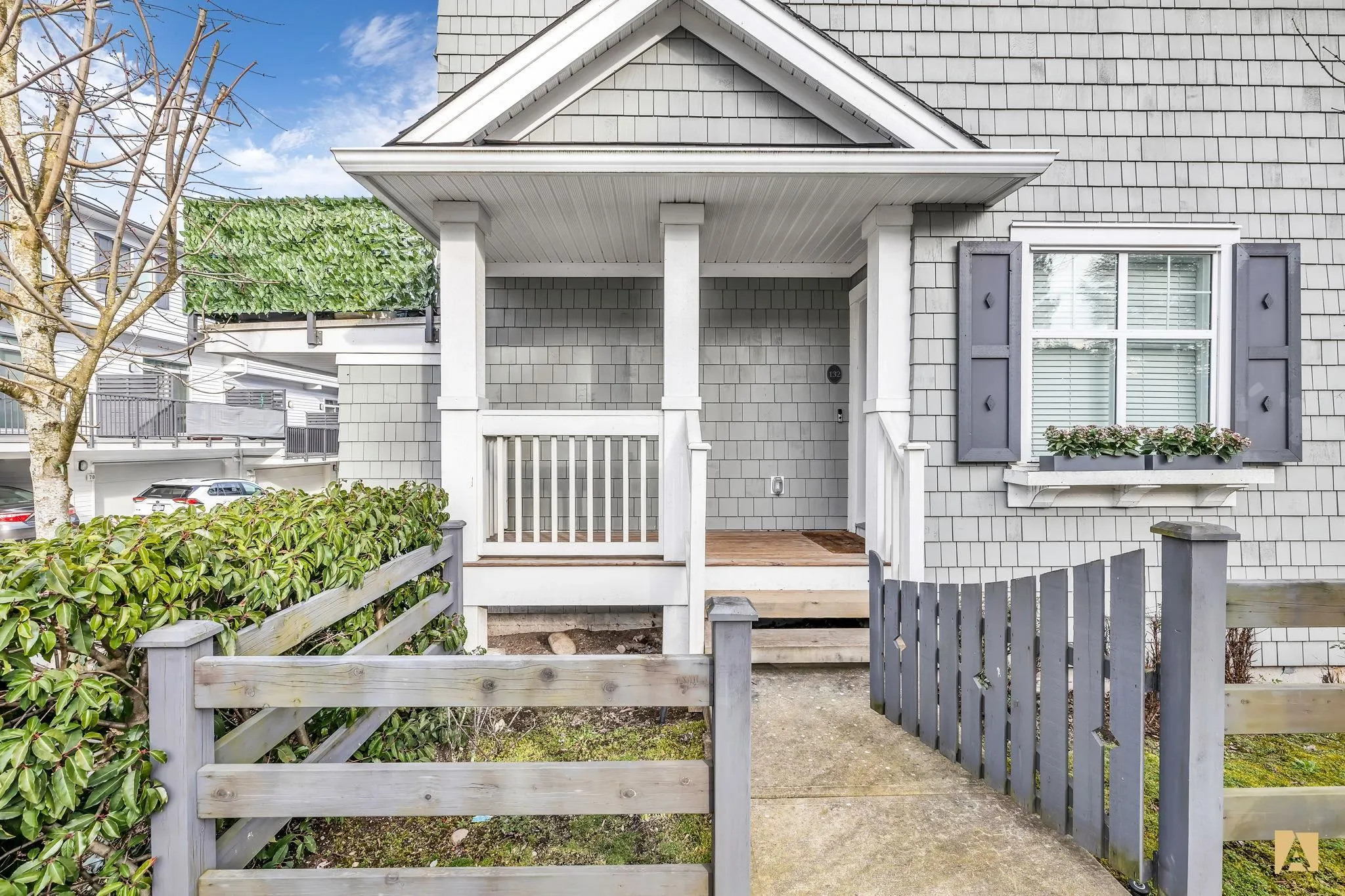 132 8130 136a Street