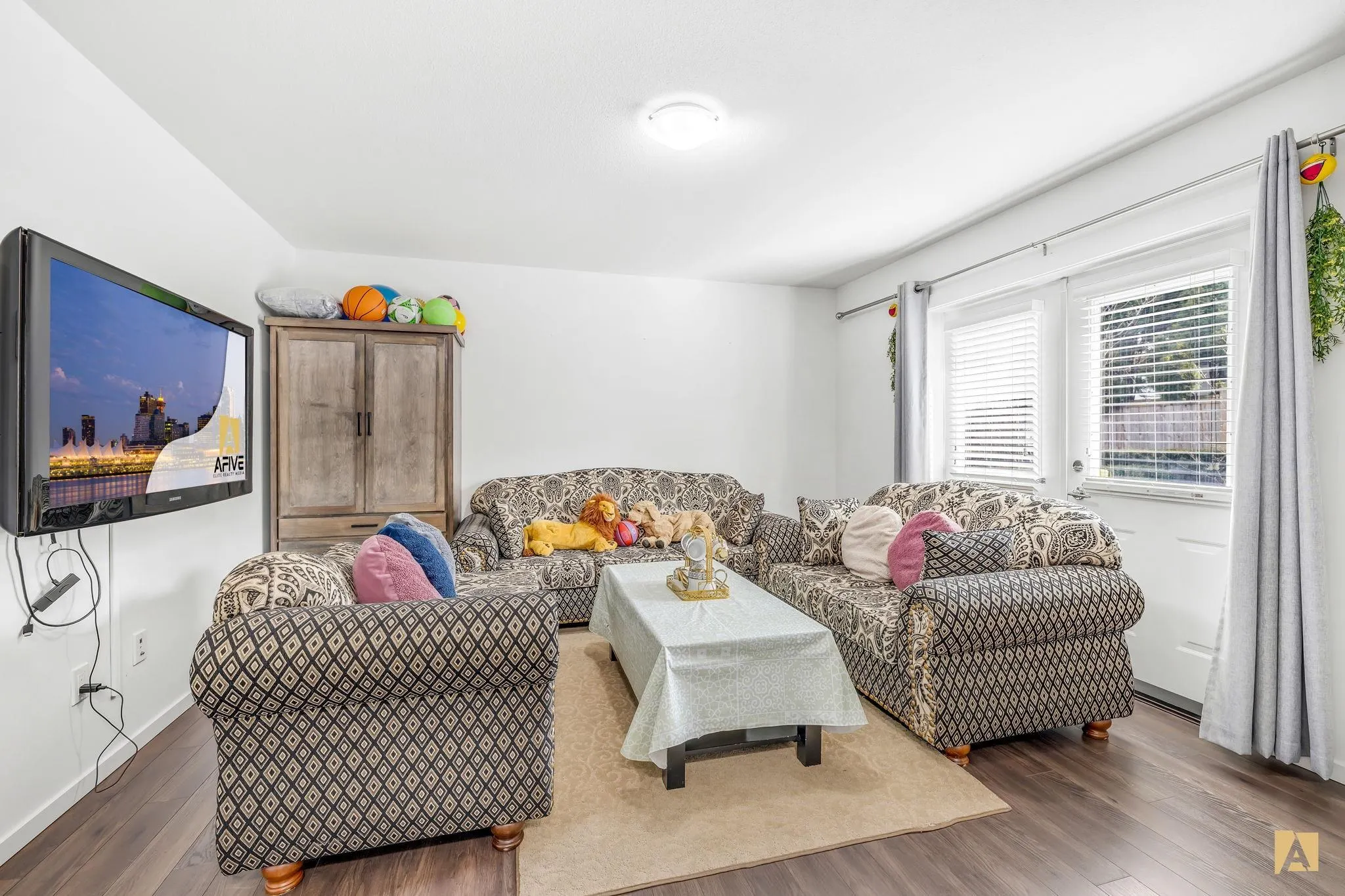 132 8130 136a Street