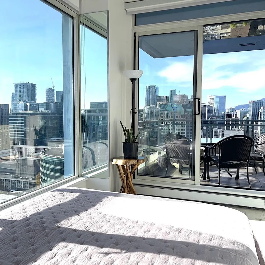 3201 183 Keefer Place