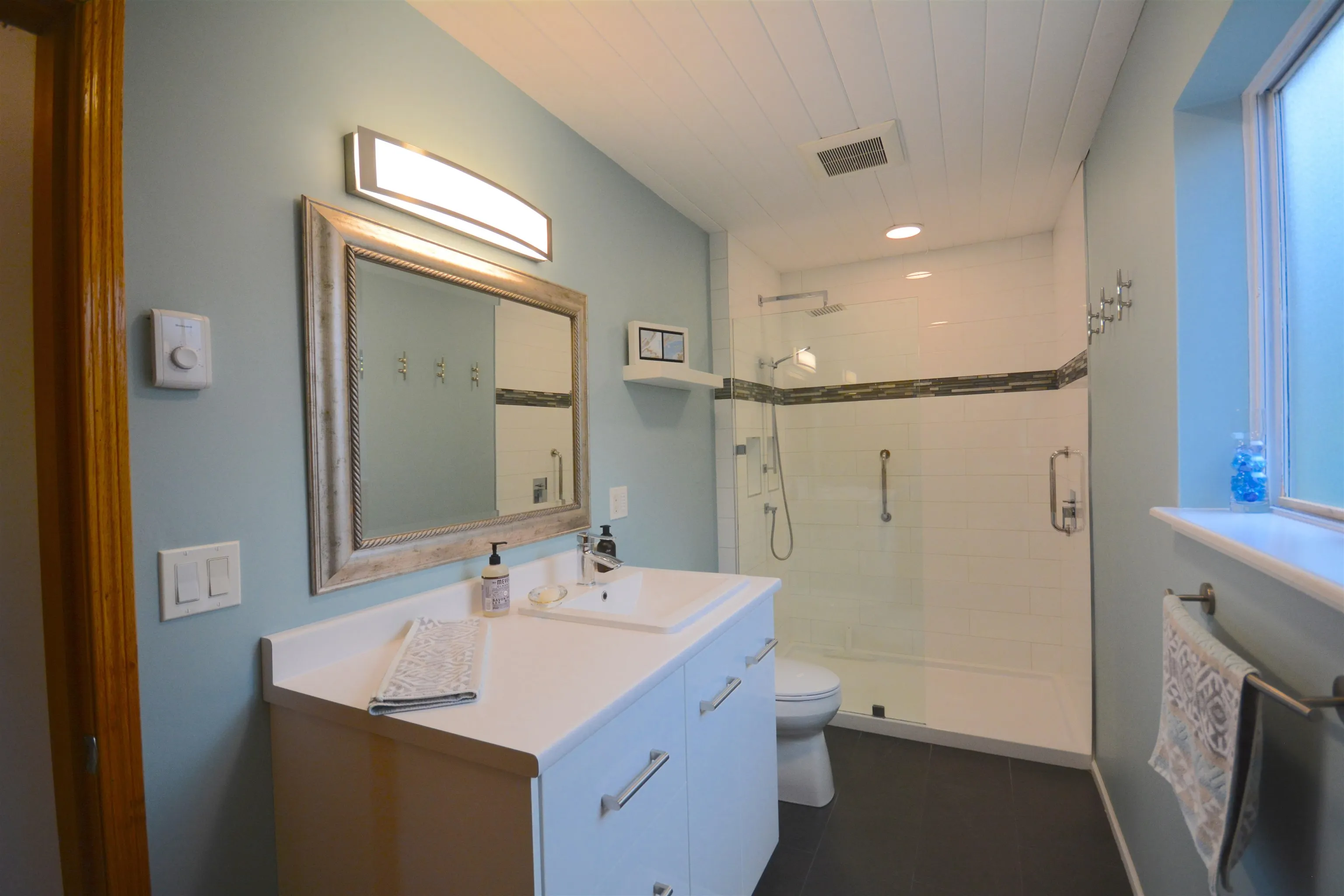 5085 Panorama Drive