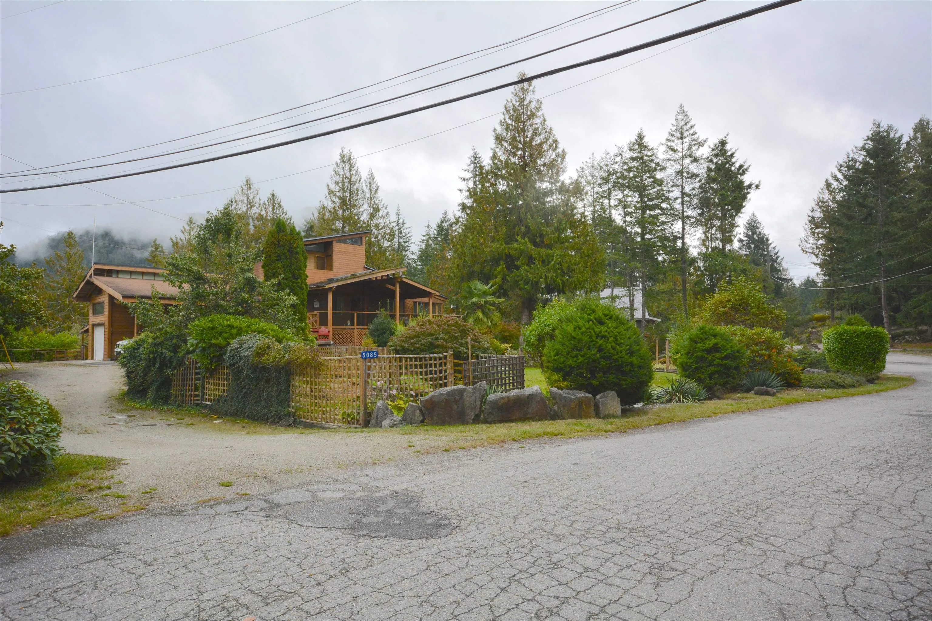 5085 Panorama Drive