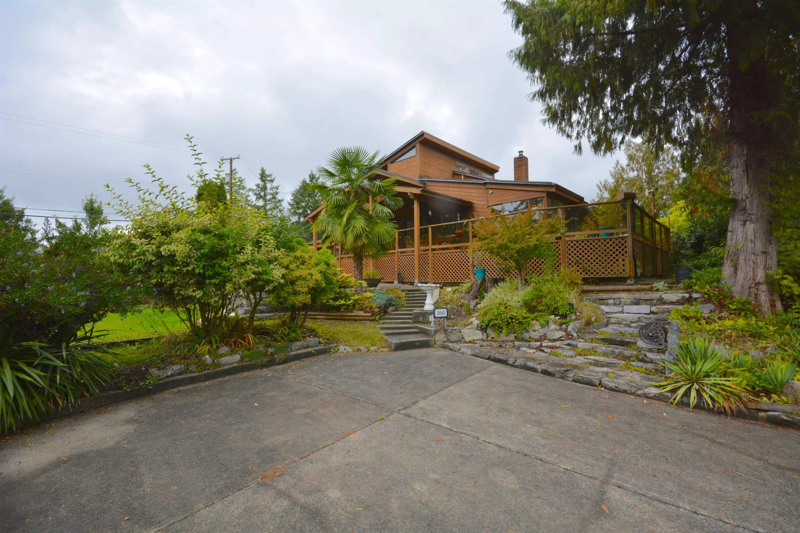 5085 Panorama Drive